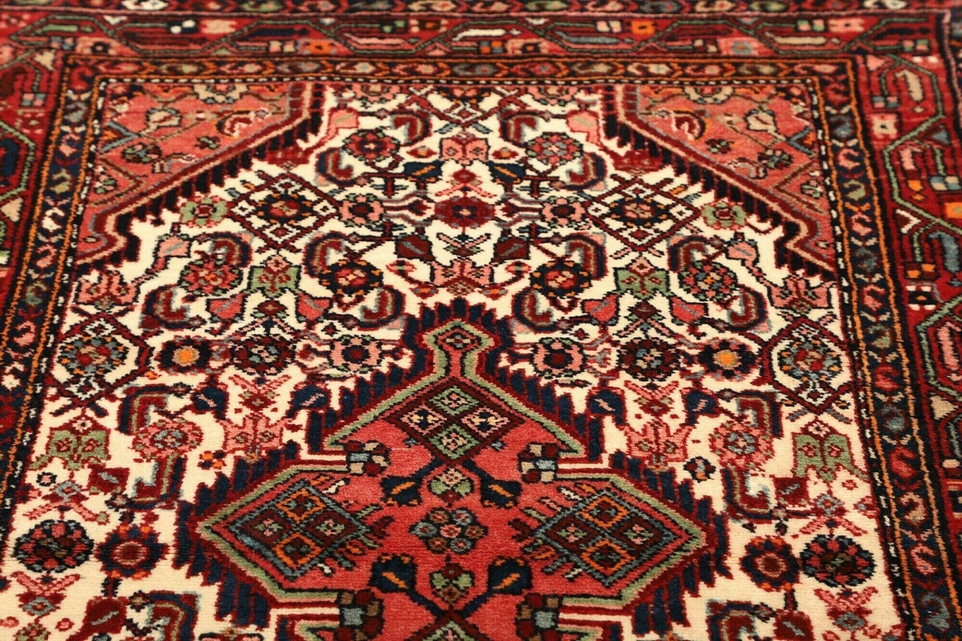Handgeknüpfter Hamadan Perserteppich, 106 × 160 cm, Wolle