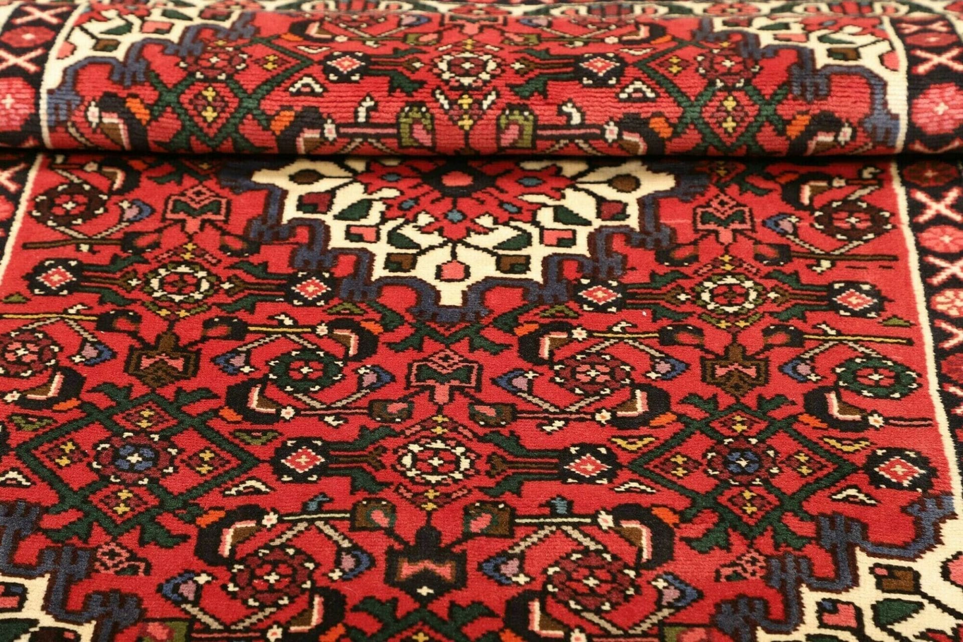 Hamadan Herati Perserteppich 107 × 152 cm aus Wolle, handgeknüpft