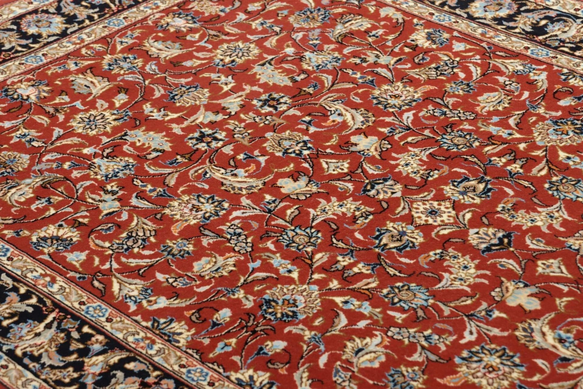 Isfahan Perserteppich 106 × 155 cm aus Wolle & Seide, handgeknüpft