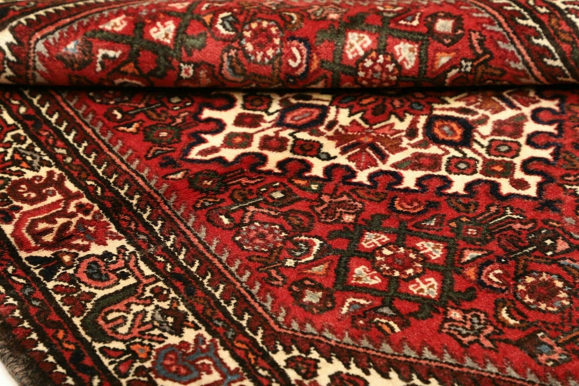 Hamadan Perserteppich 109 × 154 cm aus Wolle, handgeknüpft