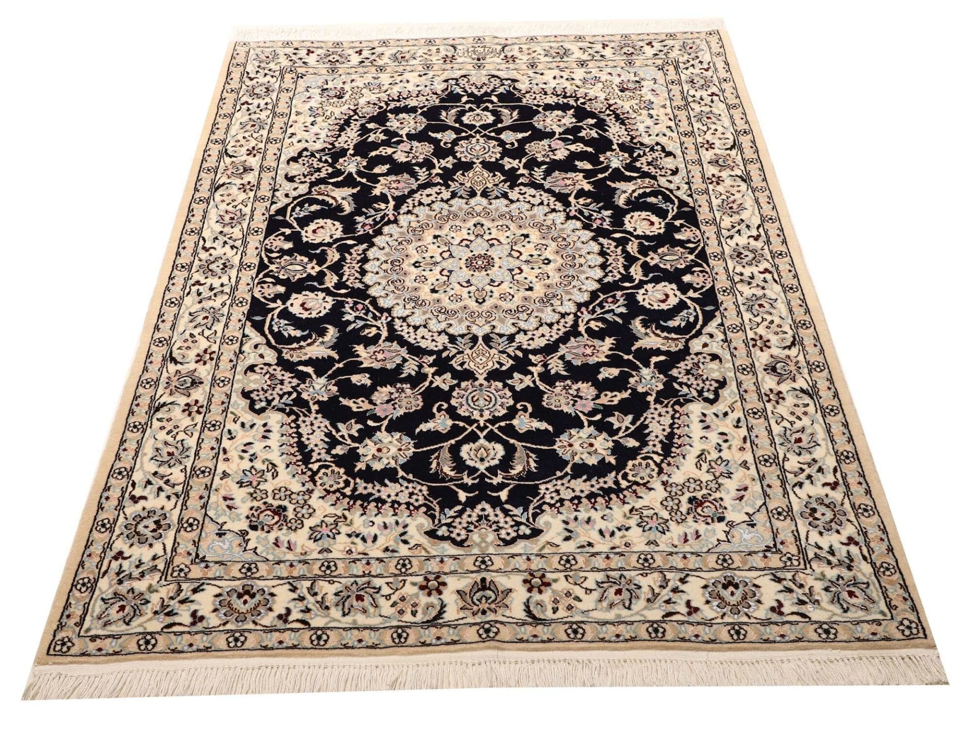 Nain Perserteppich 105 × 155 cm aus Wolle, handgeknüpft