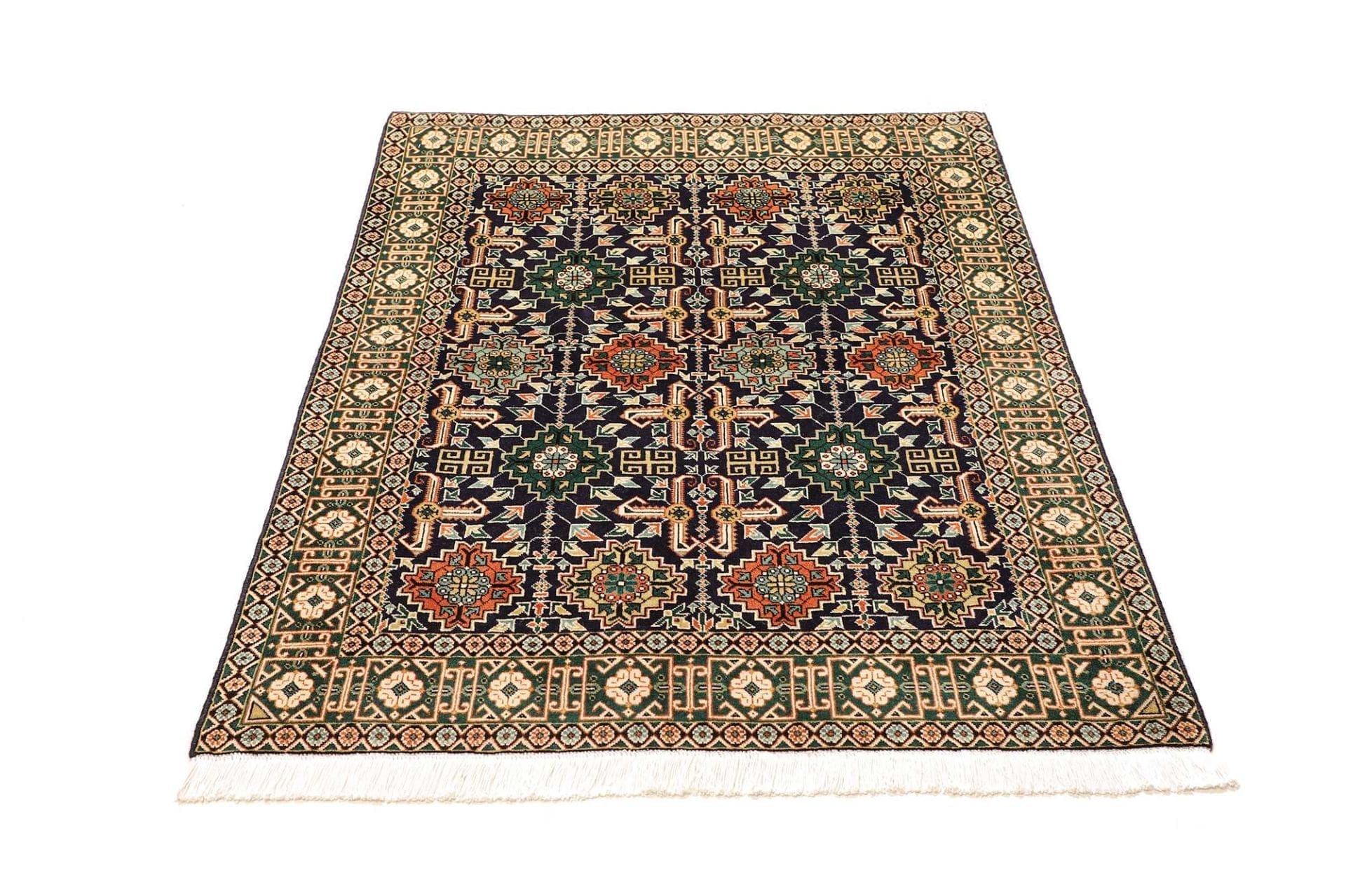 Täbriz Perserteppich 109 × 136 cm aus Wolle, handgeknüpft