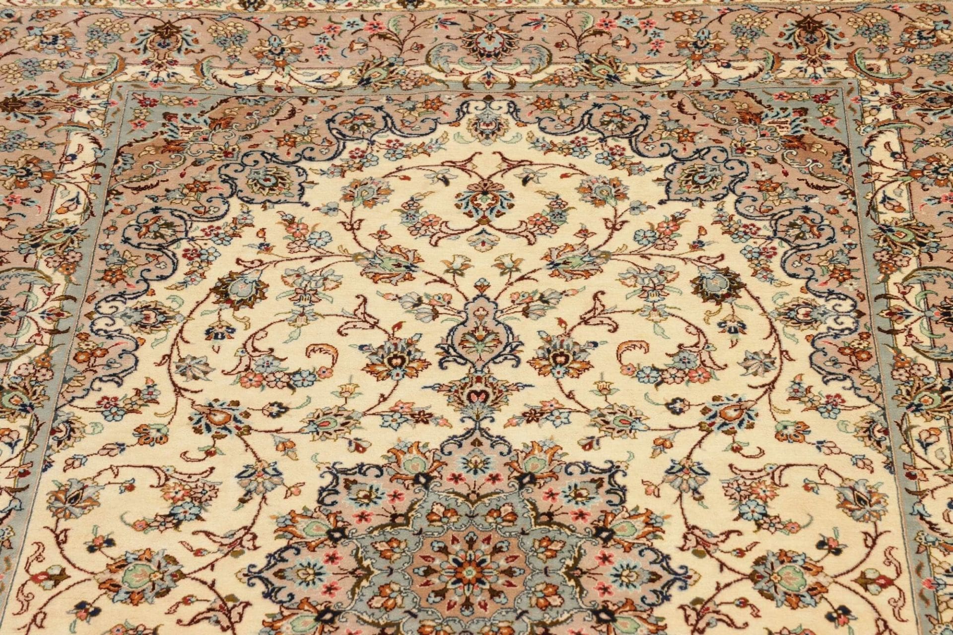 Ghom Perserteppich 103 × 150 cm aus Seide, handgeknüpft