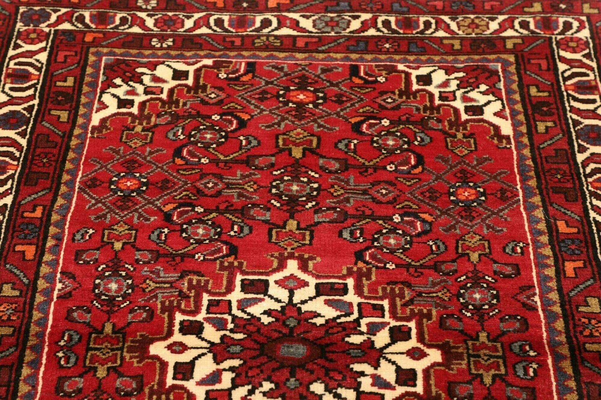 Hamadan Perserteppich aus Iran, 113 × 155 cm