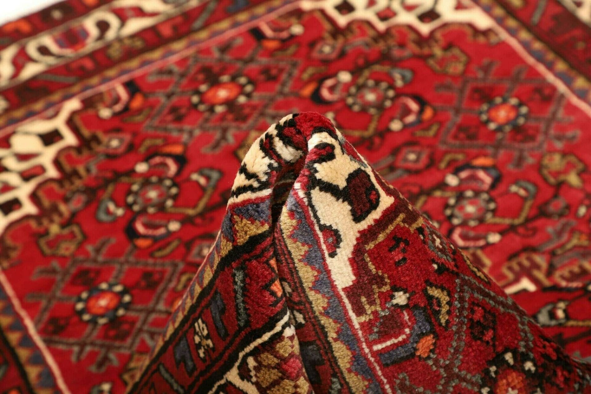Hamadan Perserteppich aus Iran, 113 × 155 cm