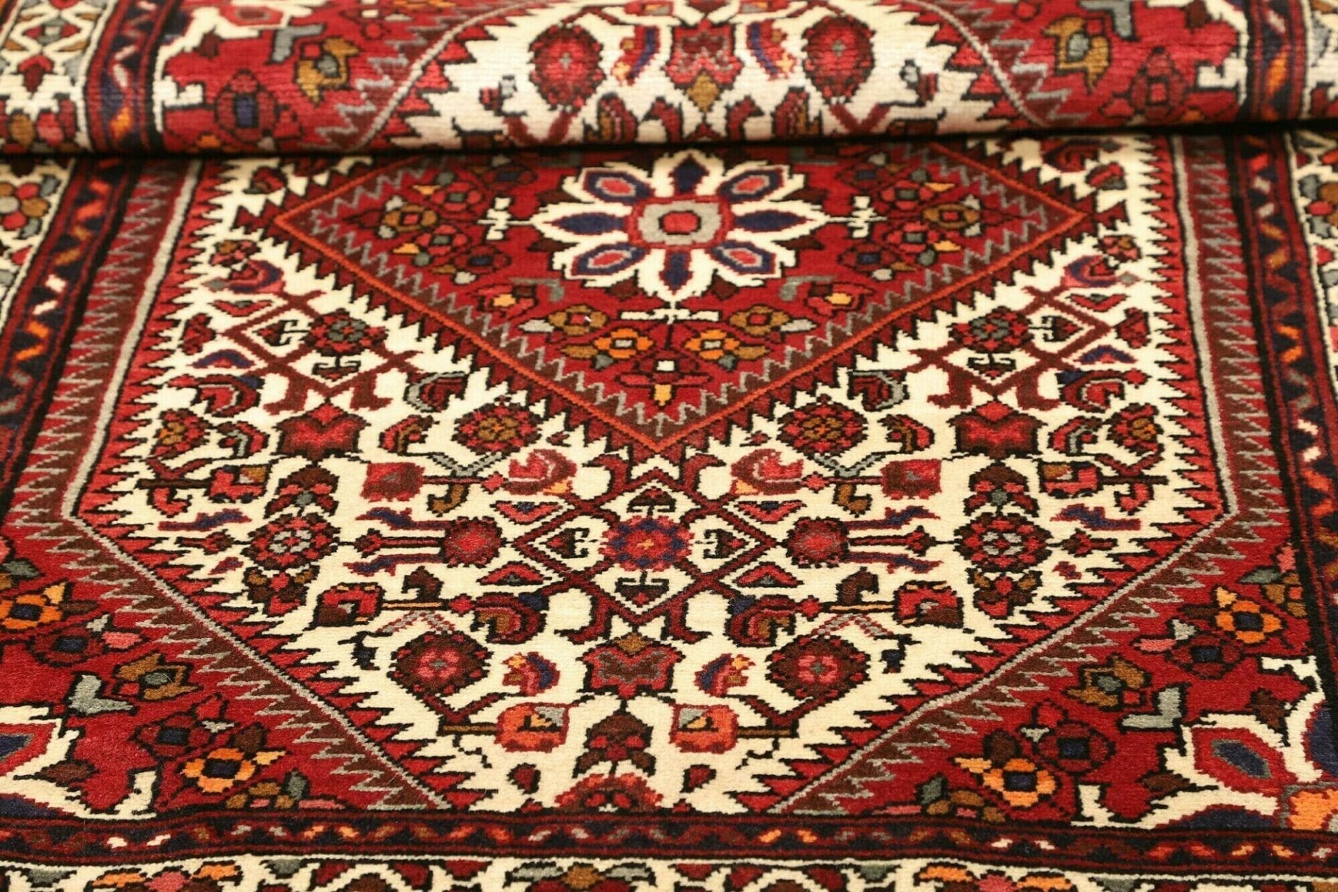Handgeknüpfter Hamadan Herati Perserteppich, 111 × 150 cm, Wolle
