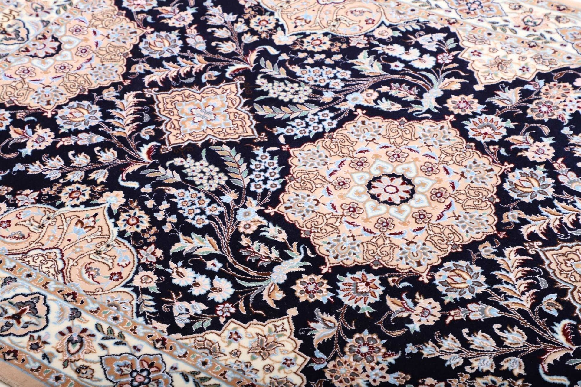Handgeknüpfter Nain Perserteppich, 107 × 158 cm, Wolle