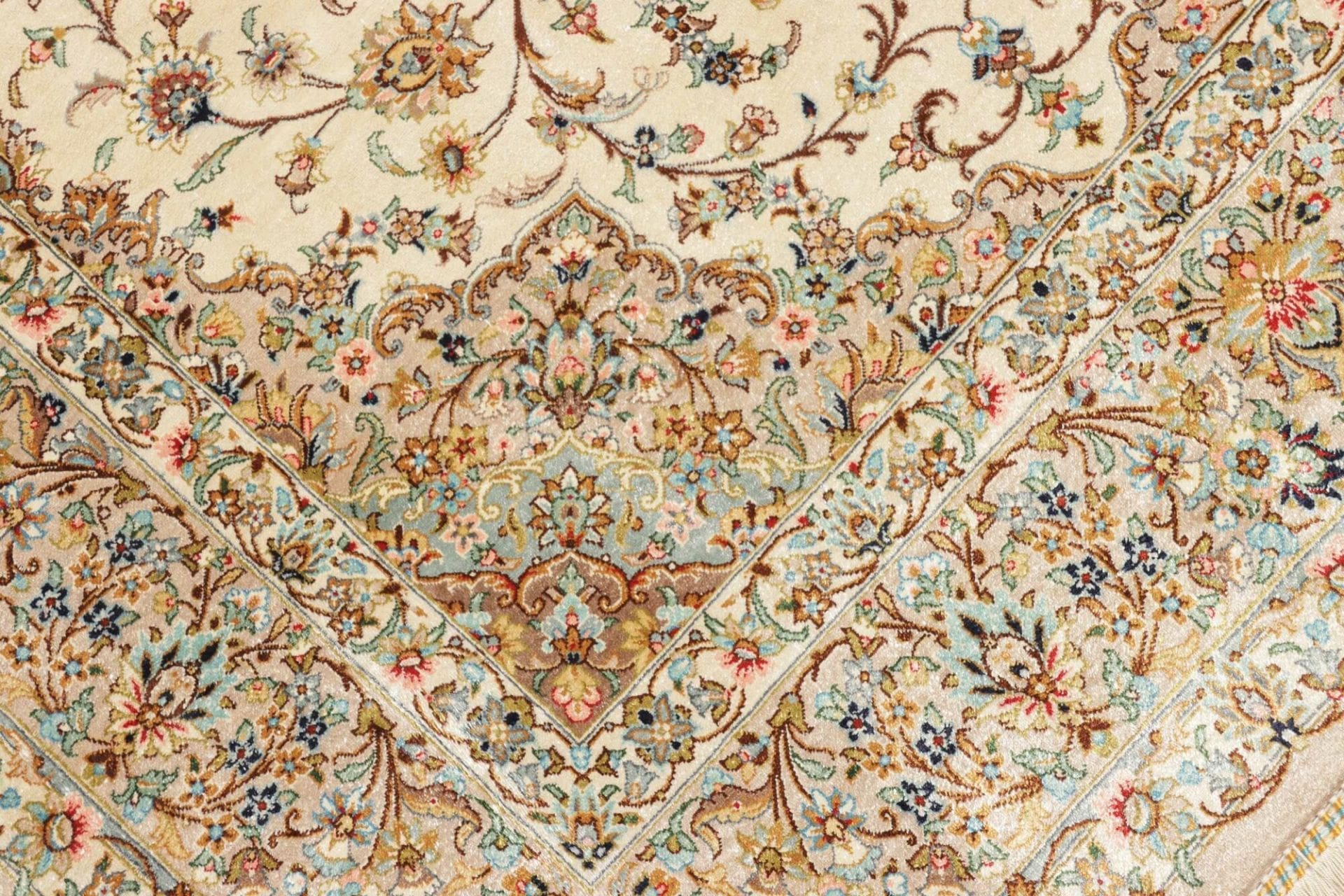Ghom Perserteppich aus Iran, 105 × 150 cm