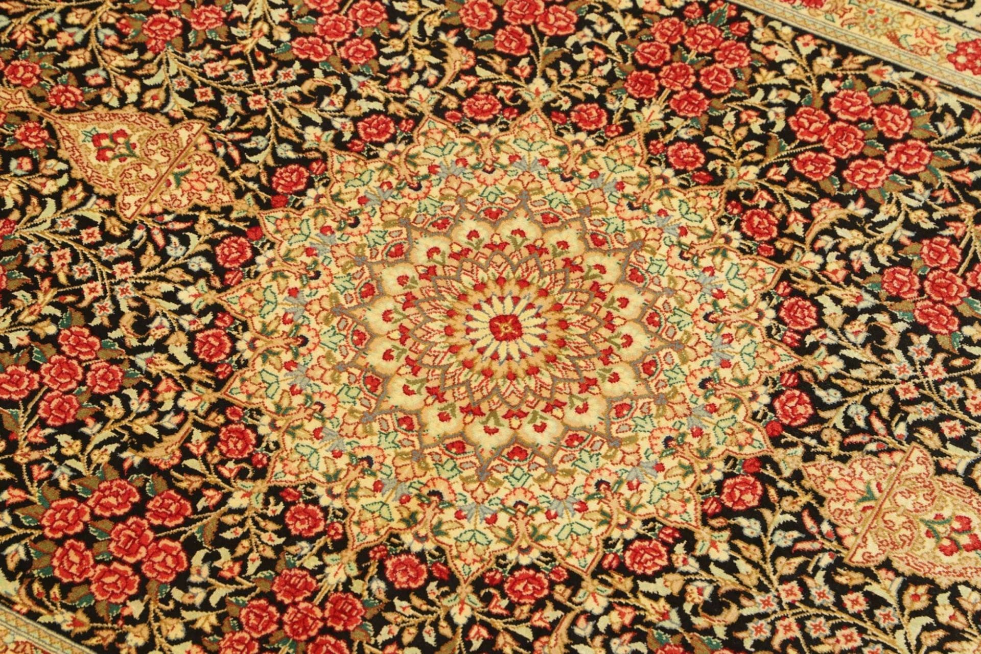 Handgeknüpfter Ghom Perserteppich, 98 × 151 cm, Seide