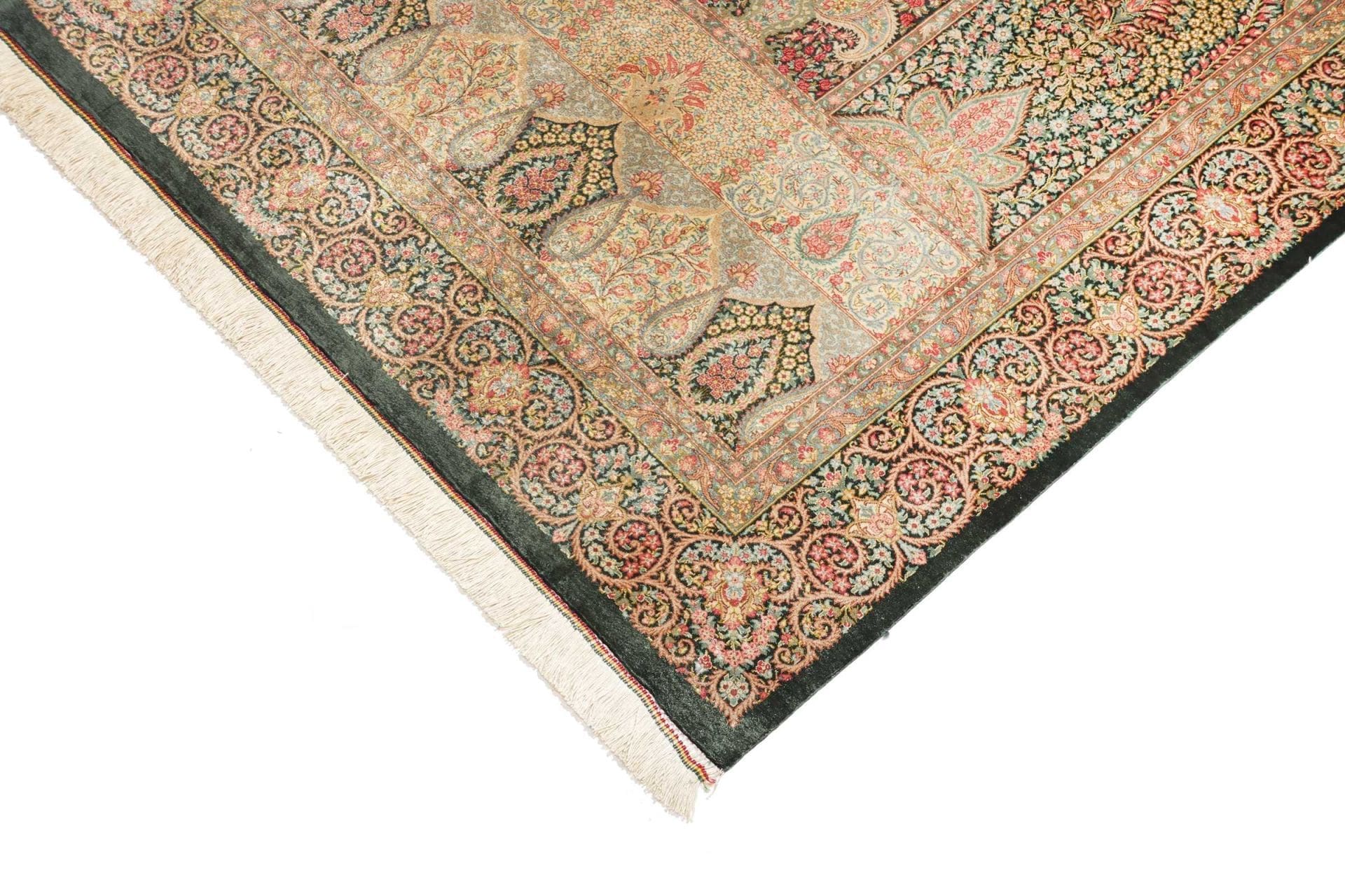 Handgeknüpfter Ghom Perserteppich, 104 × 156 cm, Seide