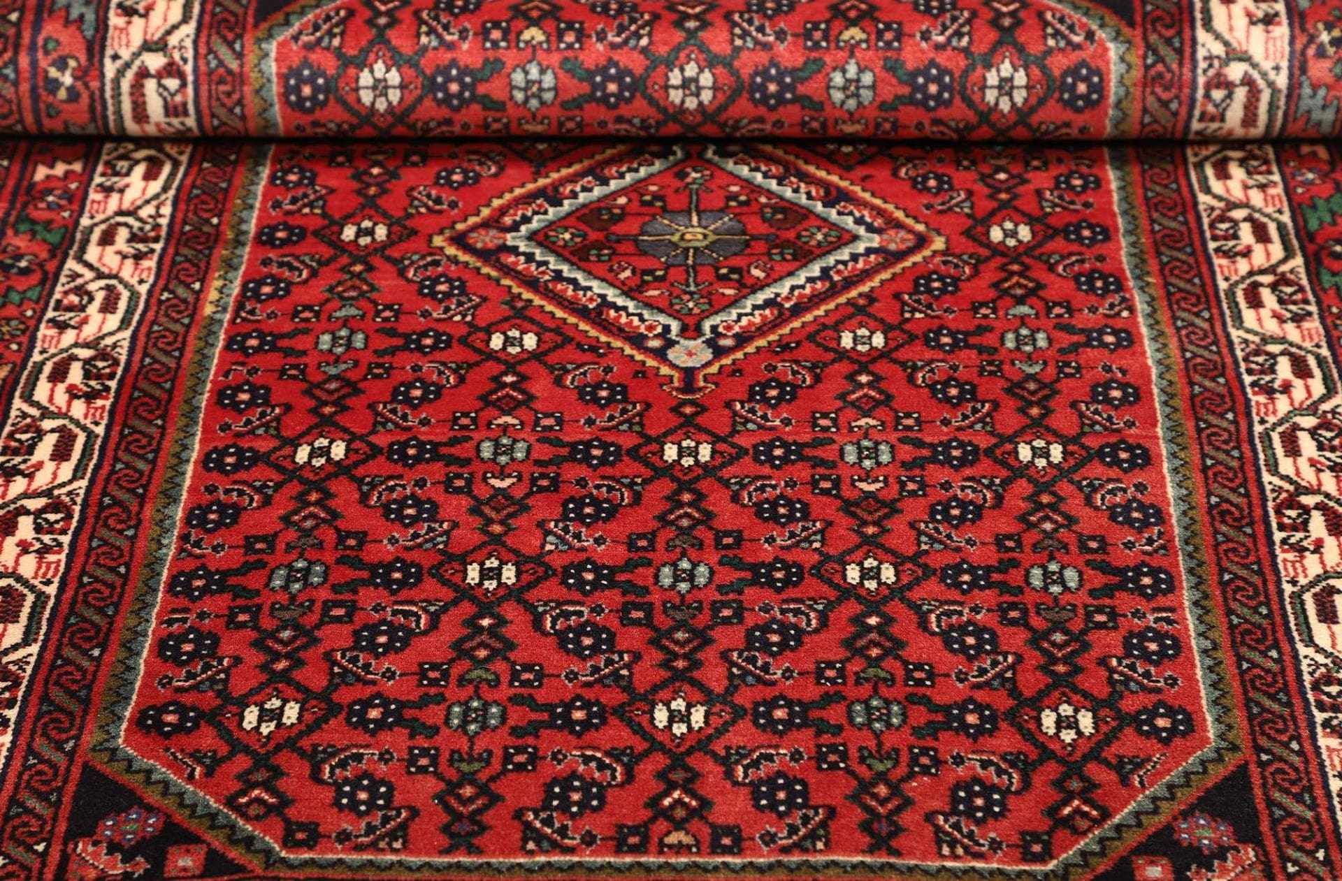 Hamadan Perserteppich aus Iran, 101 × 143 cm