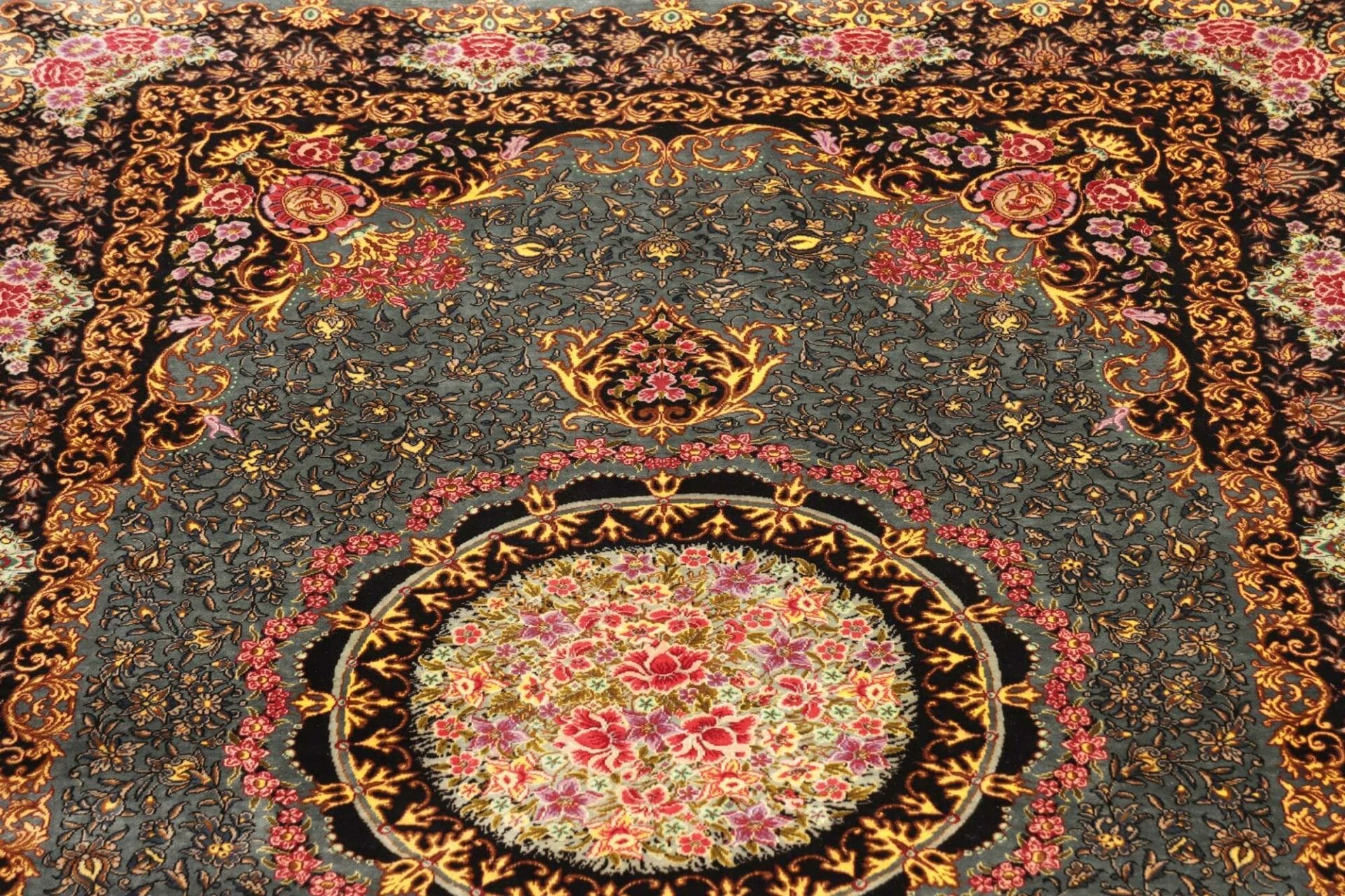 Handgeknüpfter Ghom Perserteppich, 101 × 148 cm, Seide