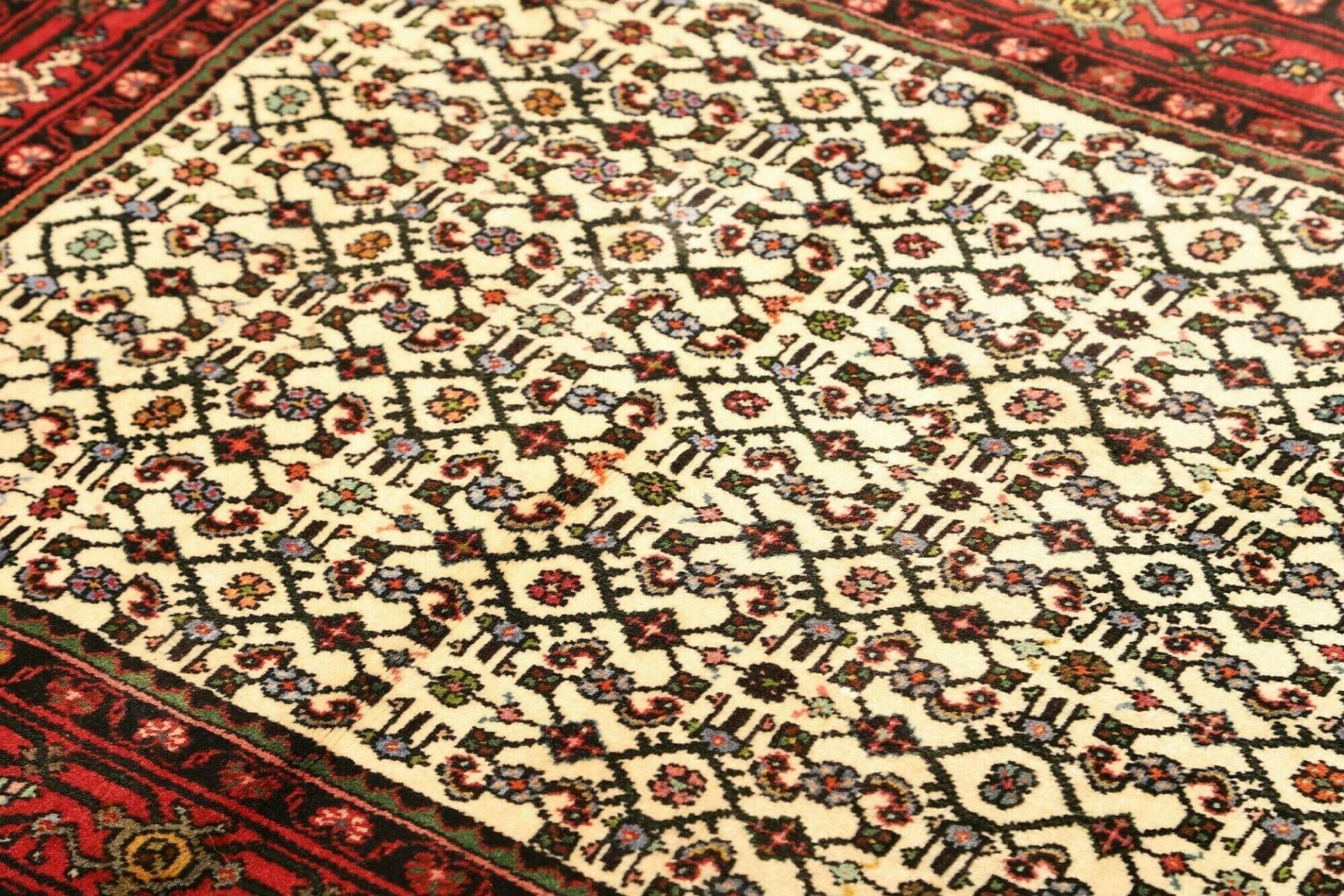 Hamadan Herati Perserteppich aus Iran, 107 × 148 cm