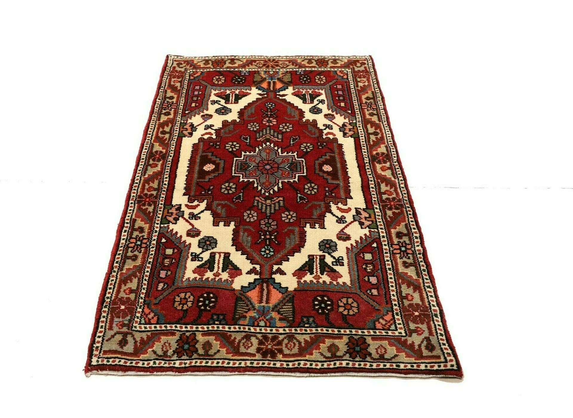 Hamadan Herati Perserteppich aus Iran, 85 × 142 cm
