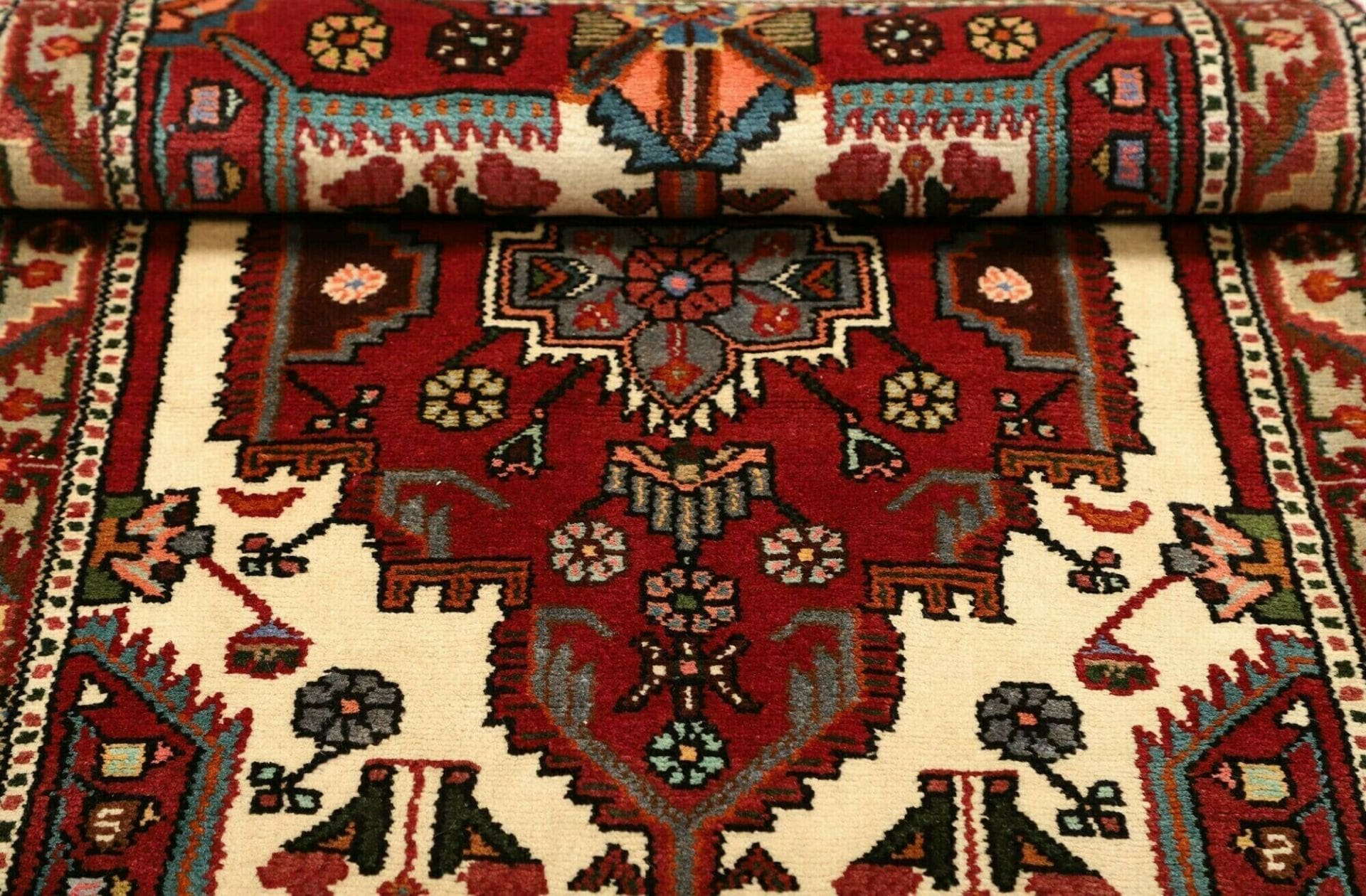 Hamadan Herati Perserteppich aus Iran, 85 × 142 cm