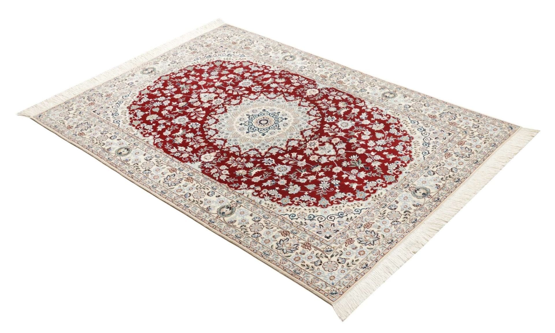 Nain Perserteppich aus Iran, 121 × 168 cm