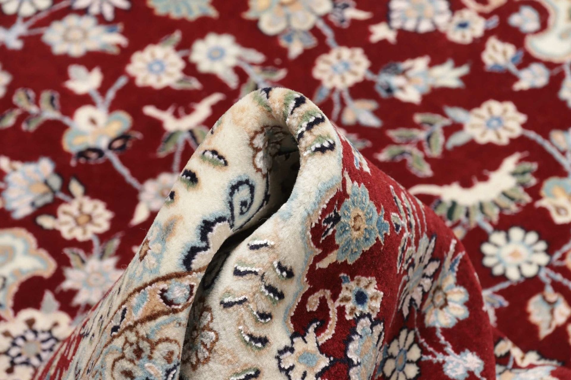 Nain Perserteppich aus Iran, 121 × 168 cm