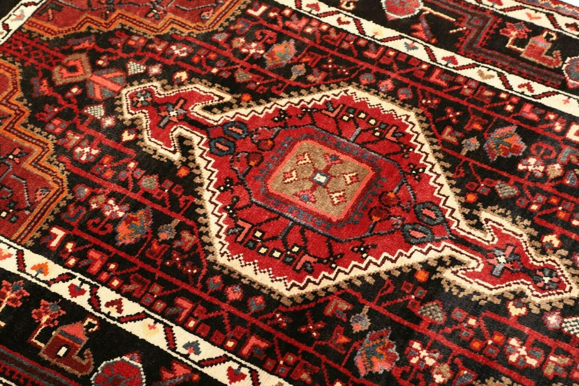 Handgeknüpfter Hamadan Perserteppich 110 × 165 cm
