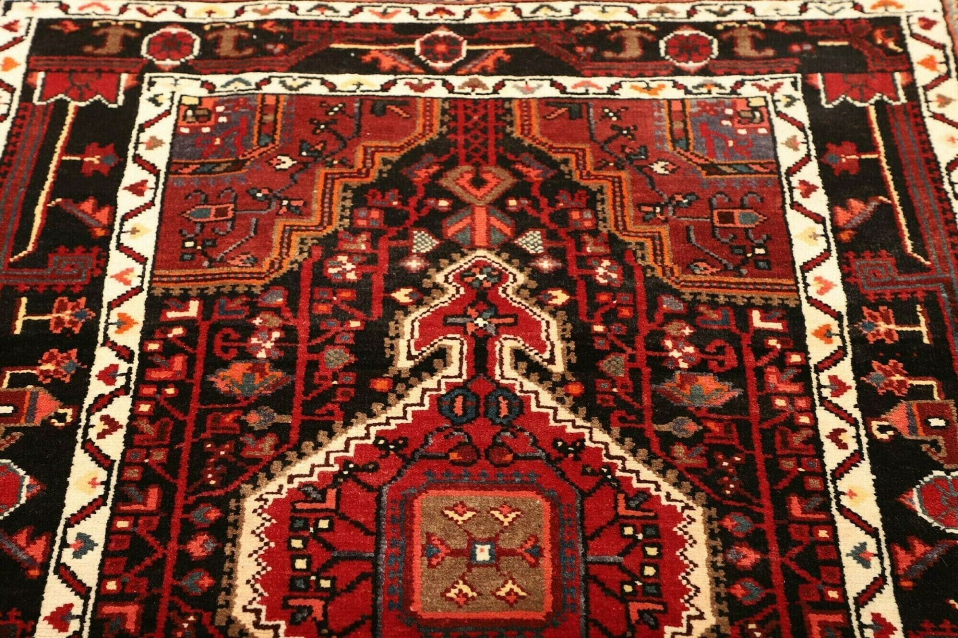 Handgeknüpfter Hamadan Perserteppich 110 × 165 cm