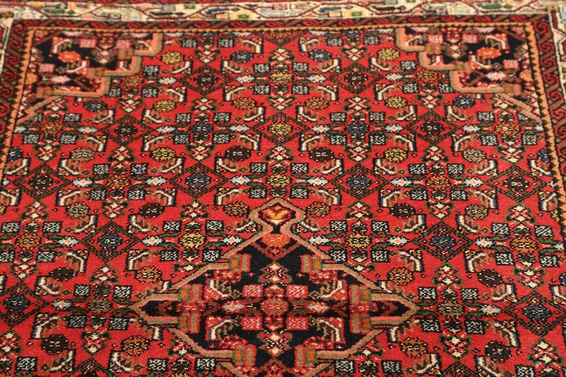 Hamadan Herati Perserteppich aus Iran, 106 × 136 cm