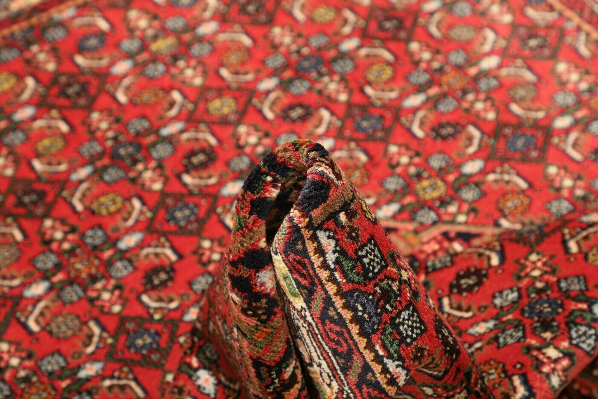 Hamadan Herati Perserteppich aus Iran, 106 × 136 cm