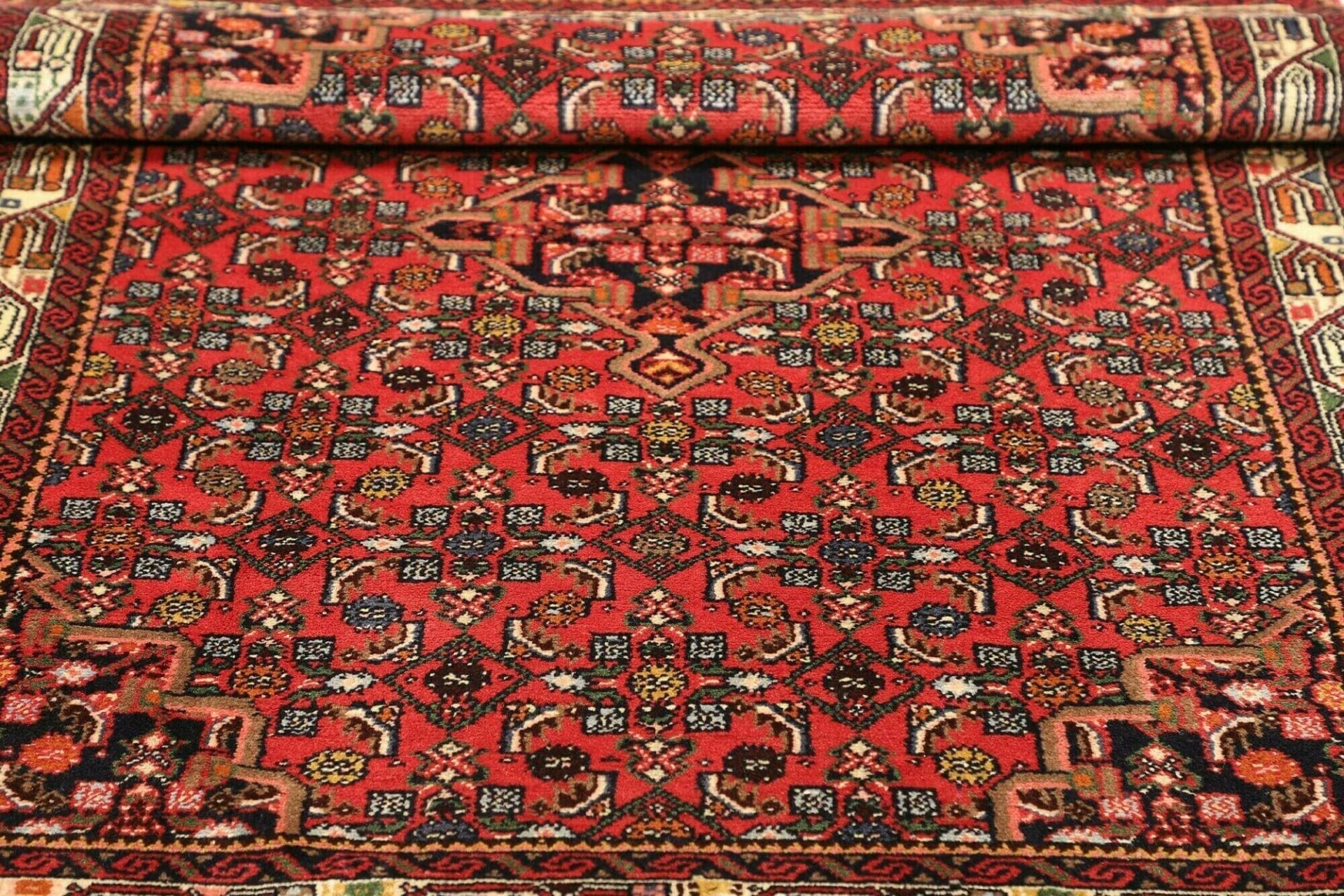 Hamadan Herati Perserteppich aus Iran, 106 × 136 cm
