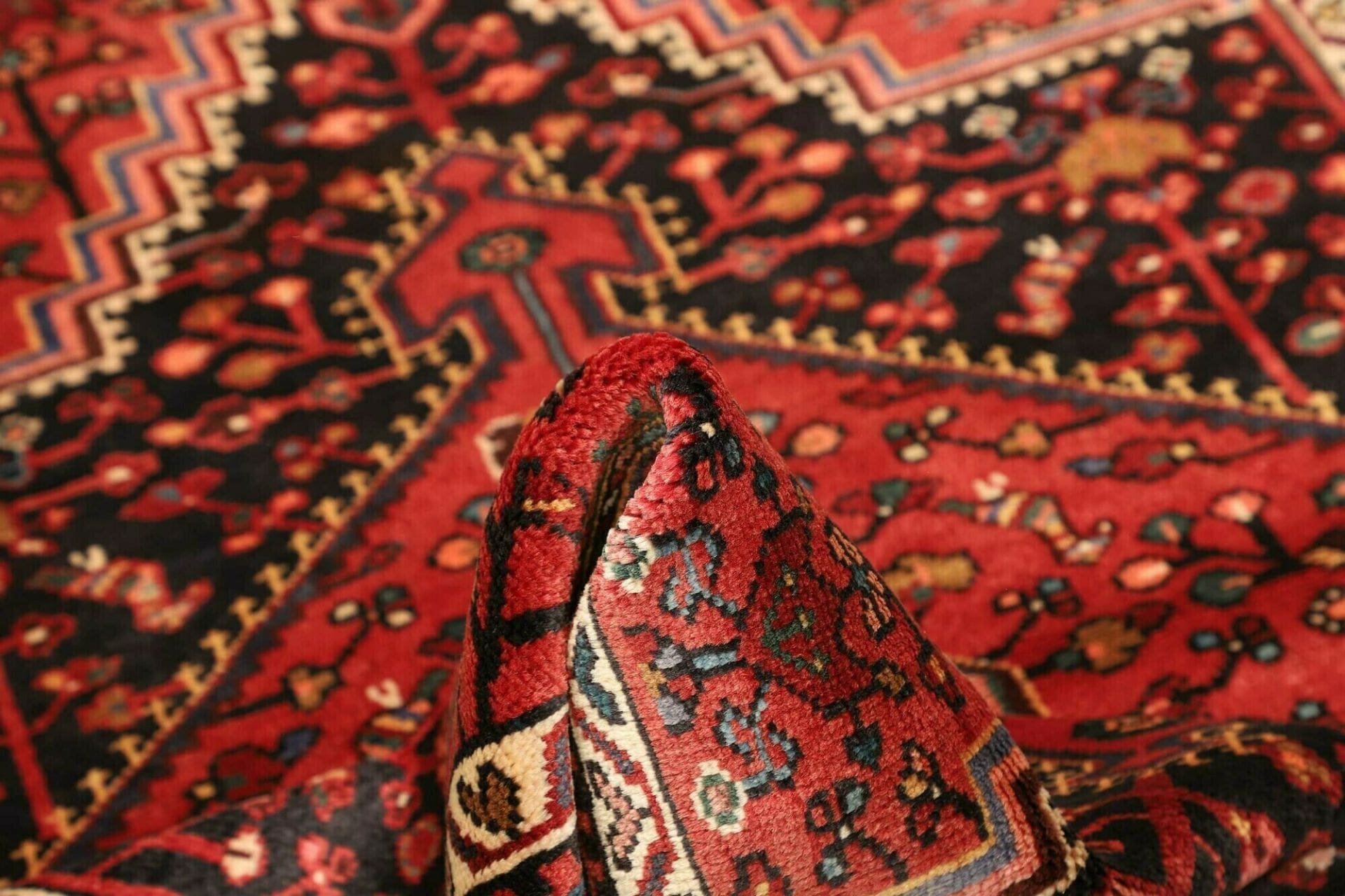 Hamadan Perserteppich 118 × 162 cm aus Wolle, handgeknüpft