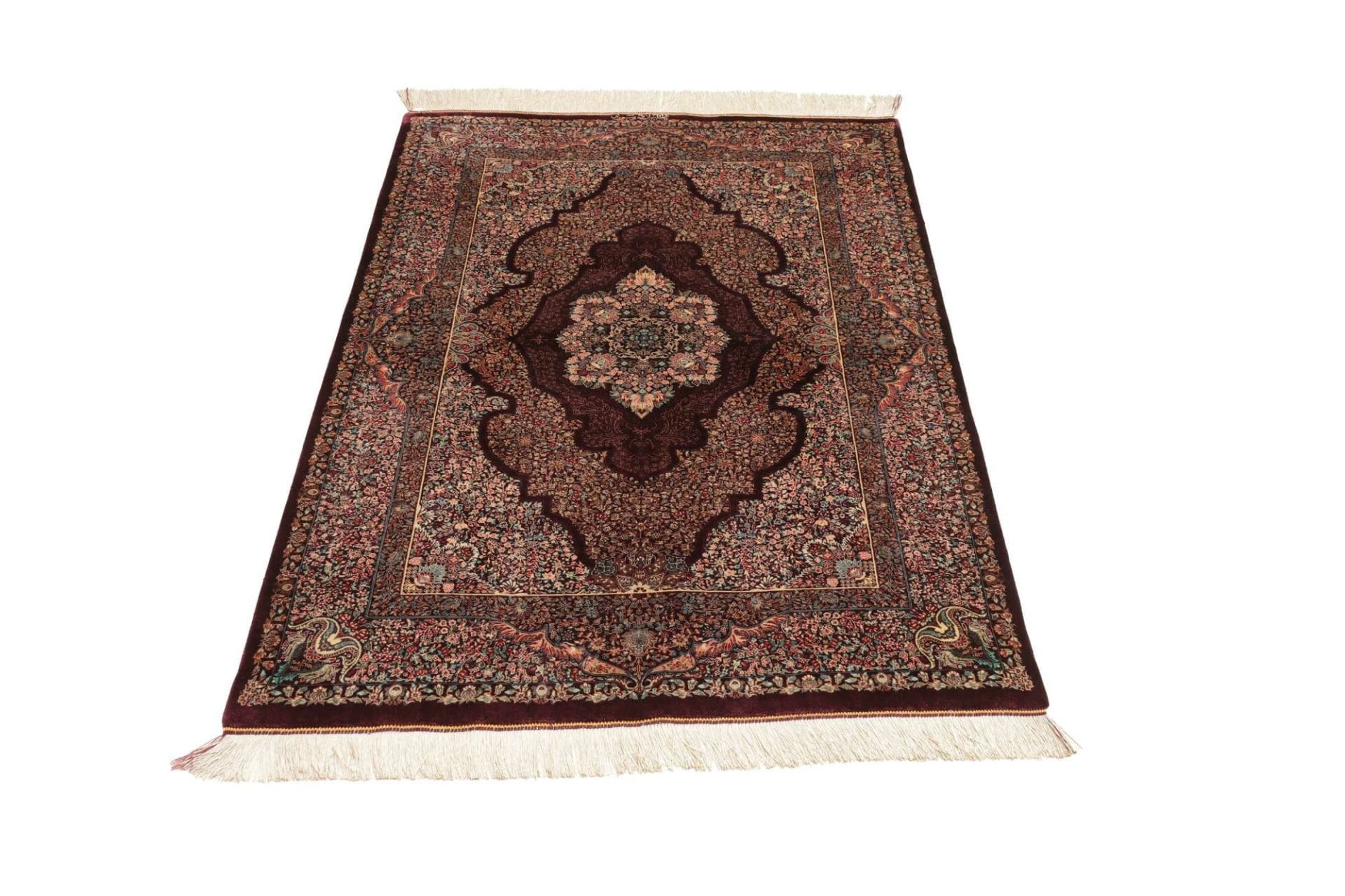 Ghom Perserteppich 103 × 142 cm aus Seide, handgeknüpft