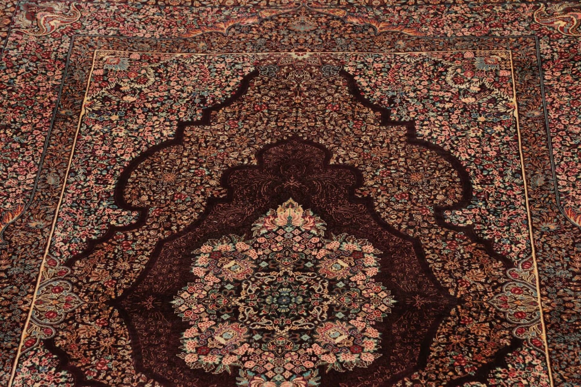 Ghom Perserteppich 103 × 142 cm aus Seide, handgeknüpft