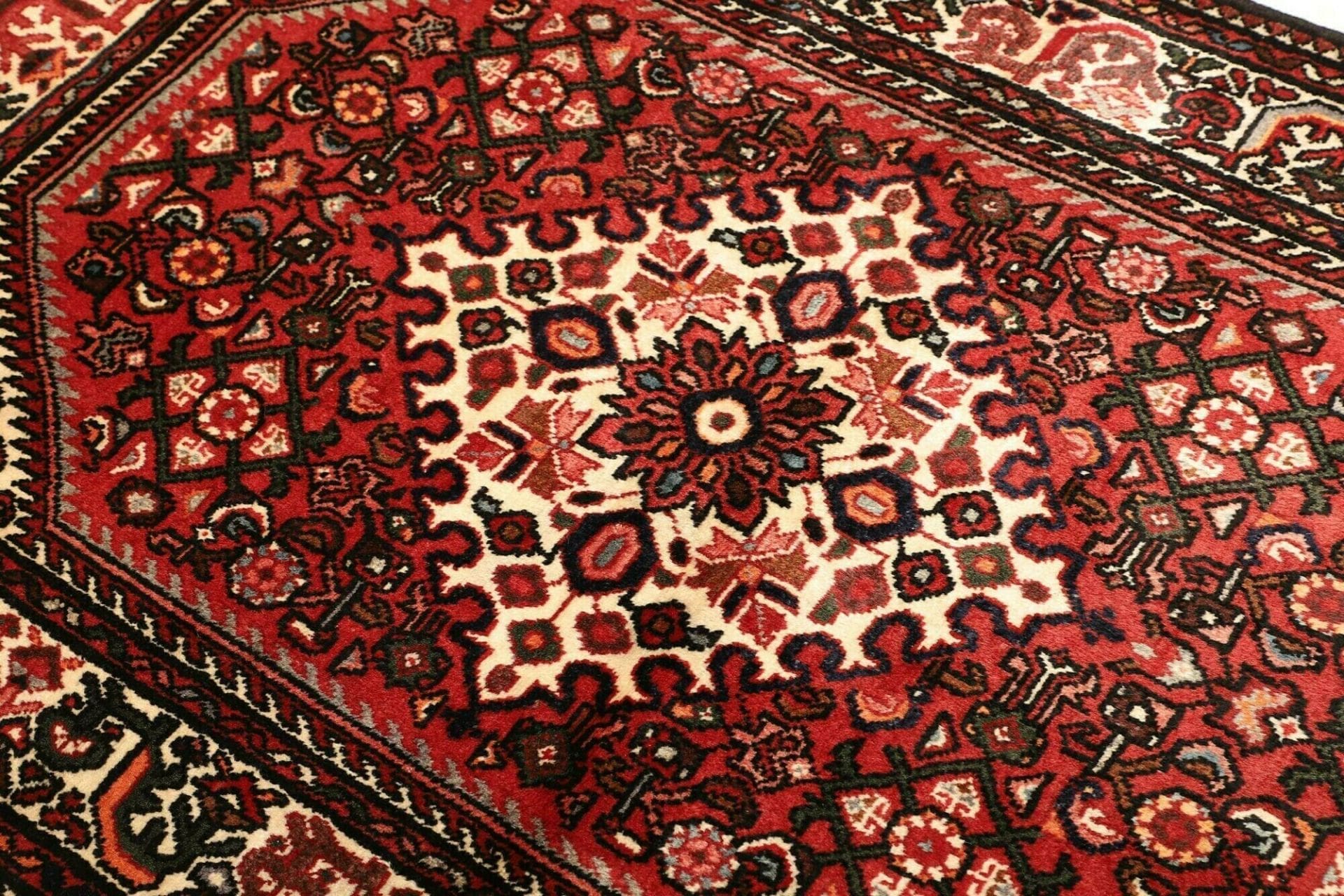 Hamadan Perserteppich 107 × 152 cm aus Wolle, handgeknüpft