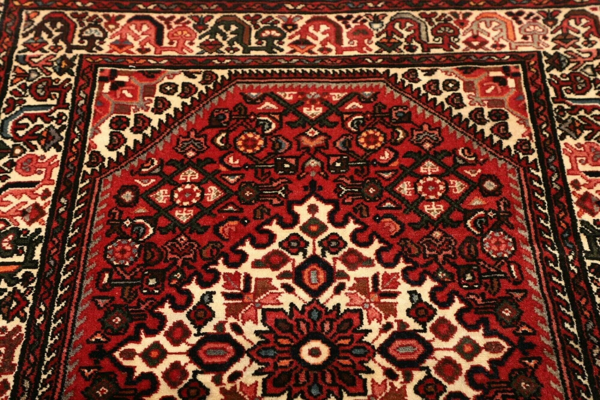 Hamadan Perserteppich 107 × 152 cm aus Wolle, handgeknüpft