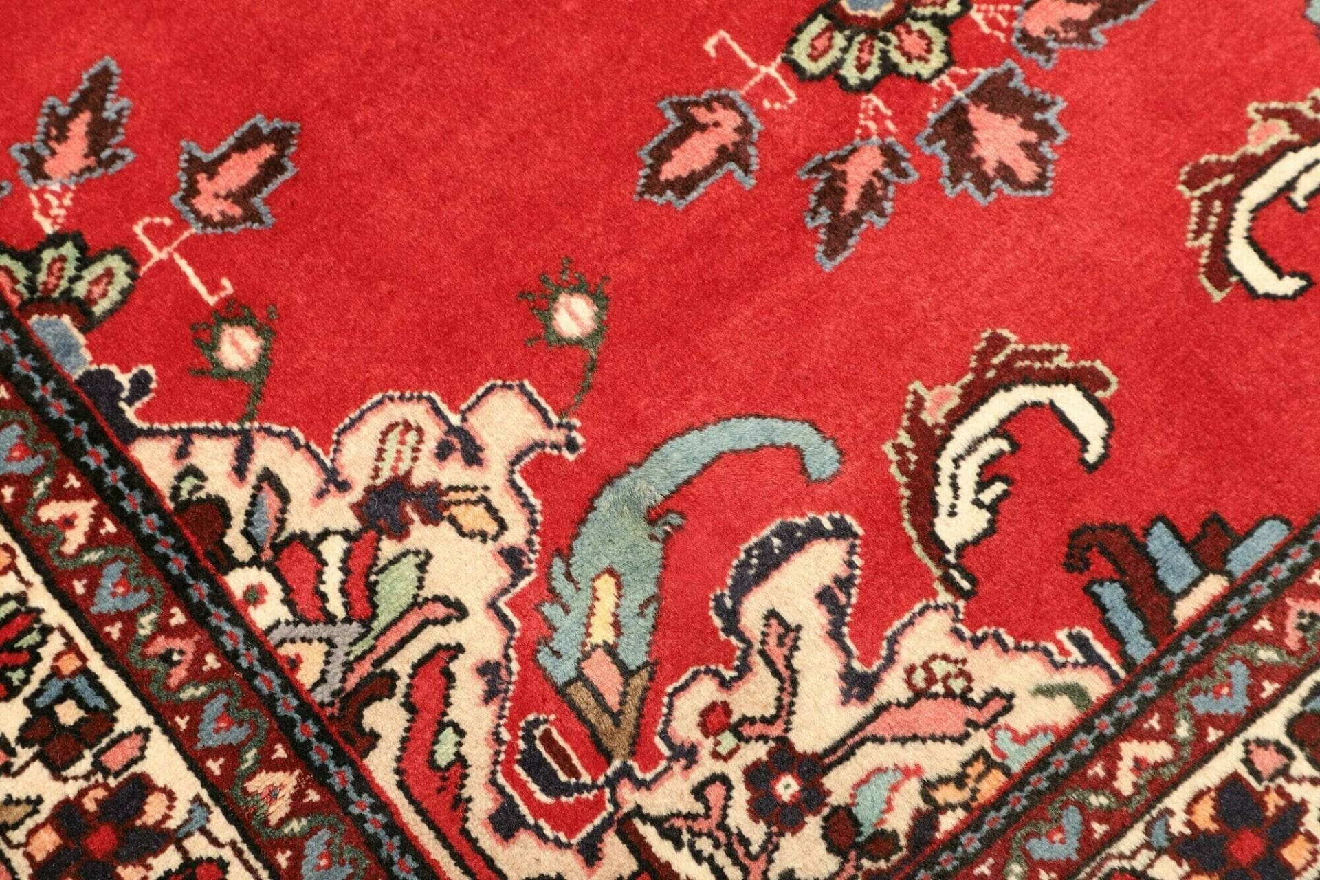 Hamadan Perserteppich aus Iran, 109 × 152 cm