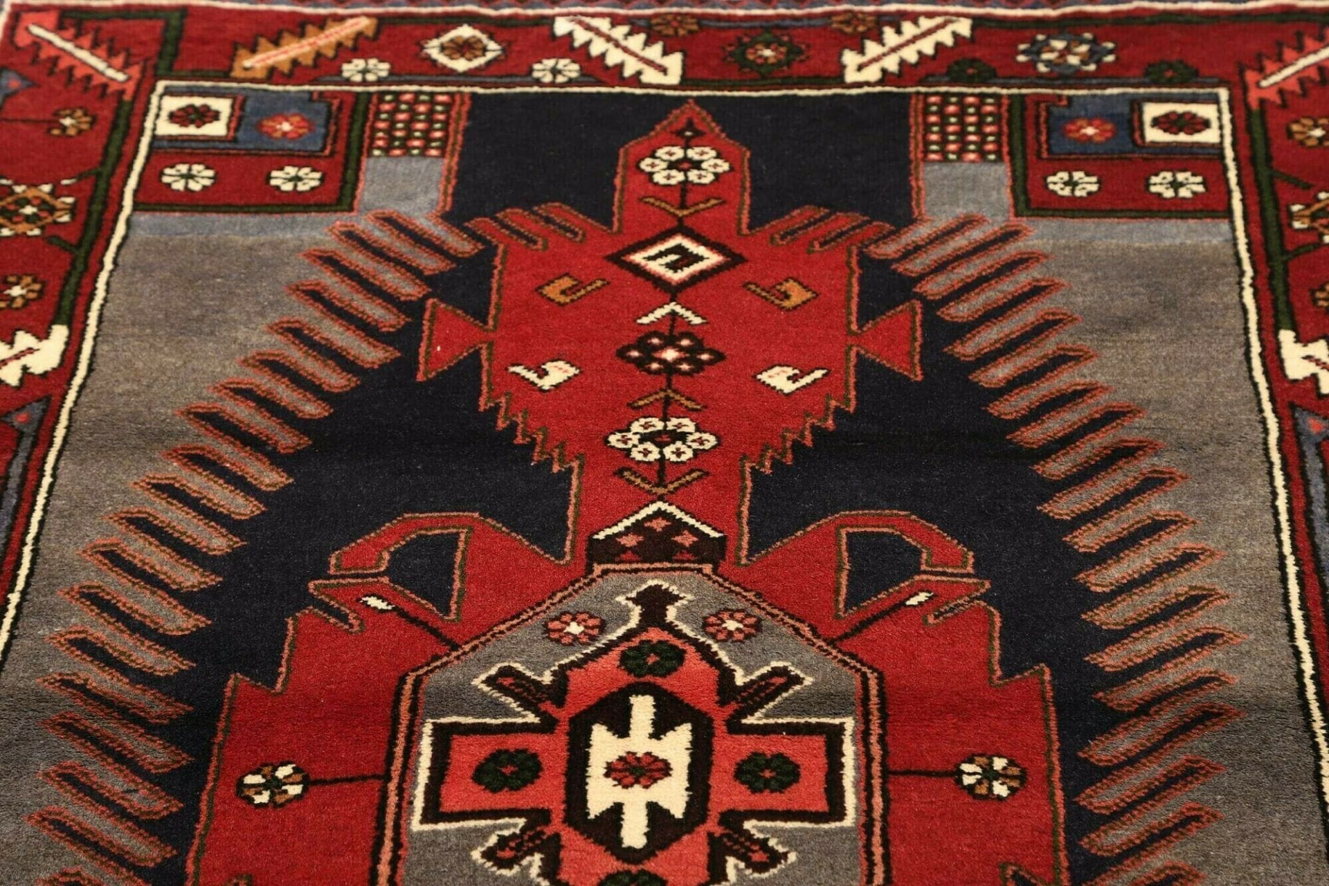 Hamadan Herati Perserteppich aus Iran, 111 × 150 cm