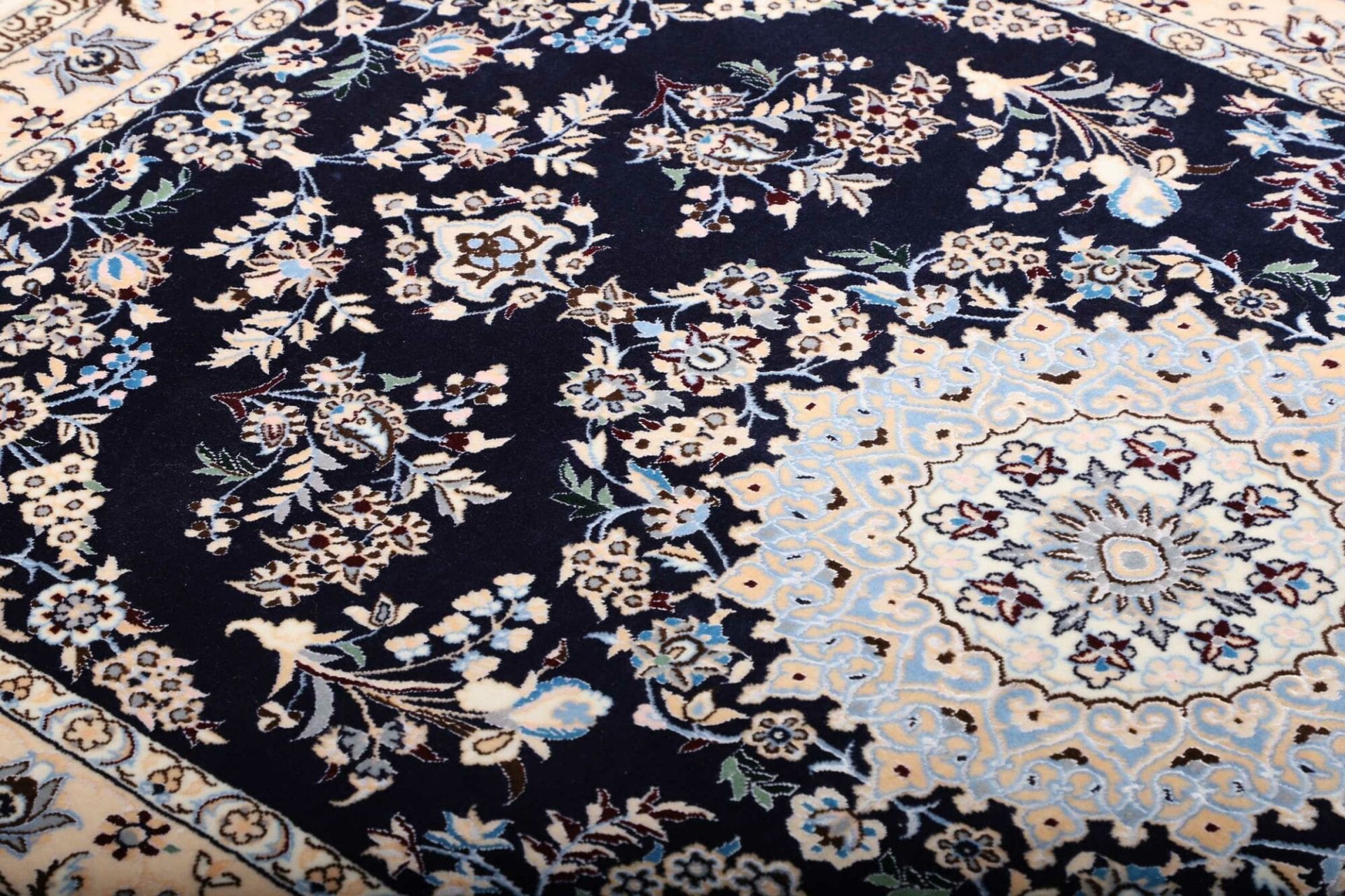 nain-teppich-6la-113-x-170-cm-florales-design-handgeknupft-6 Nain Perserteppich aus Iran, 113 × 170 cm