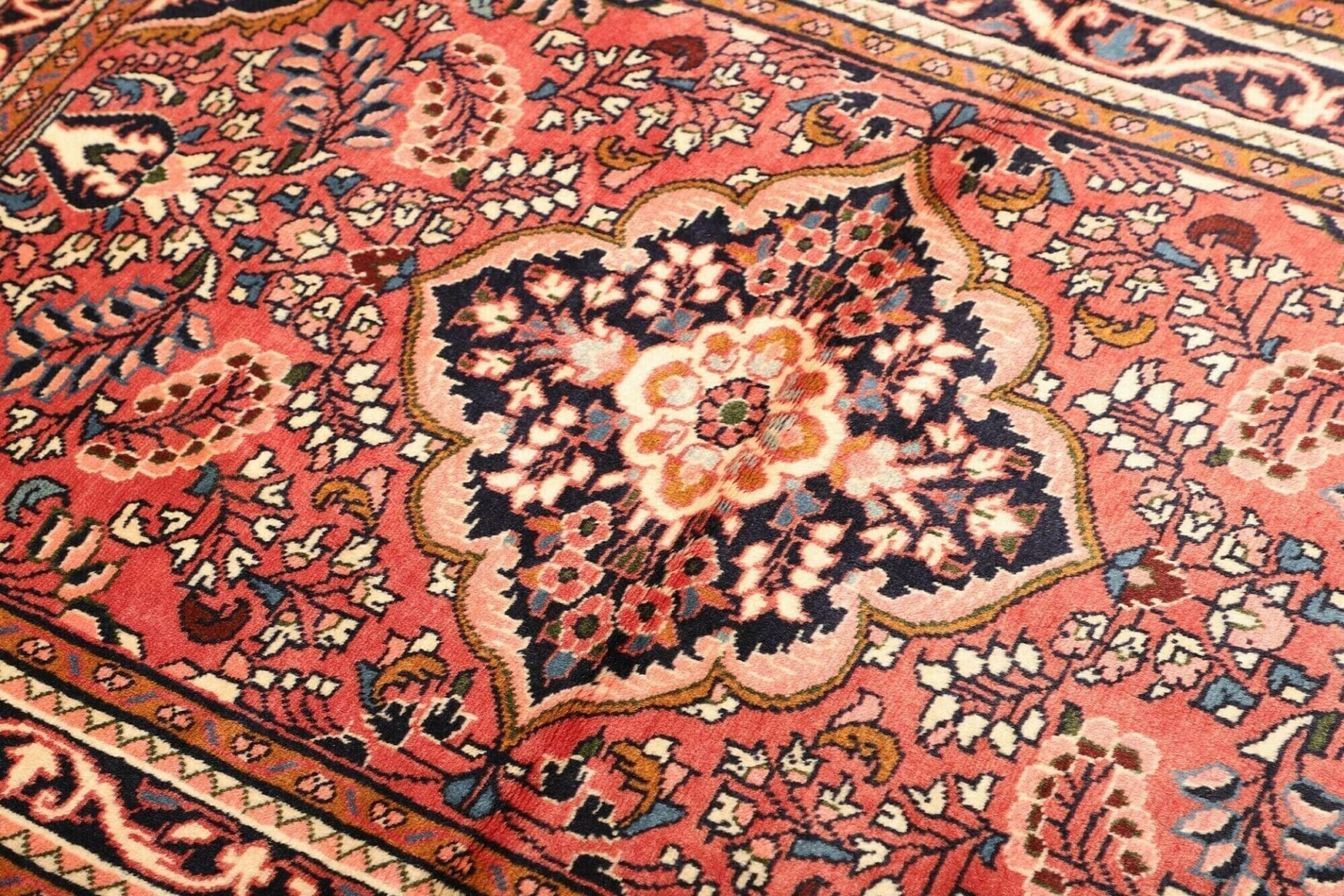 Hamadan Herati Perserteppich 115 × 152 cm aus Wolle, handgeknüpft