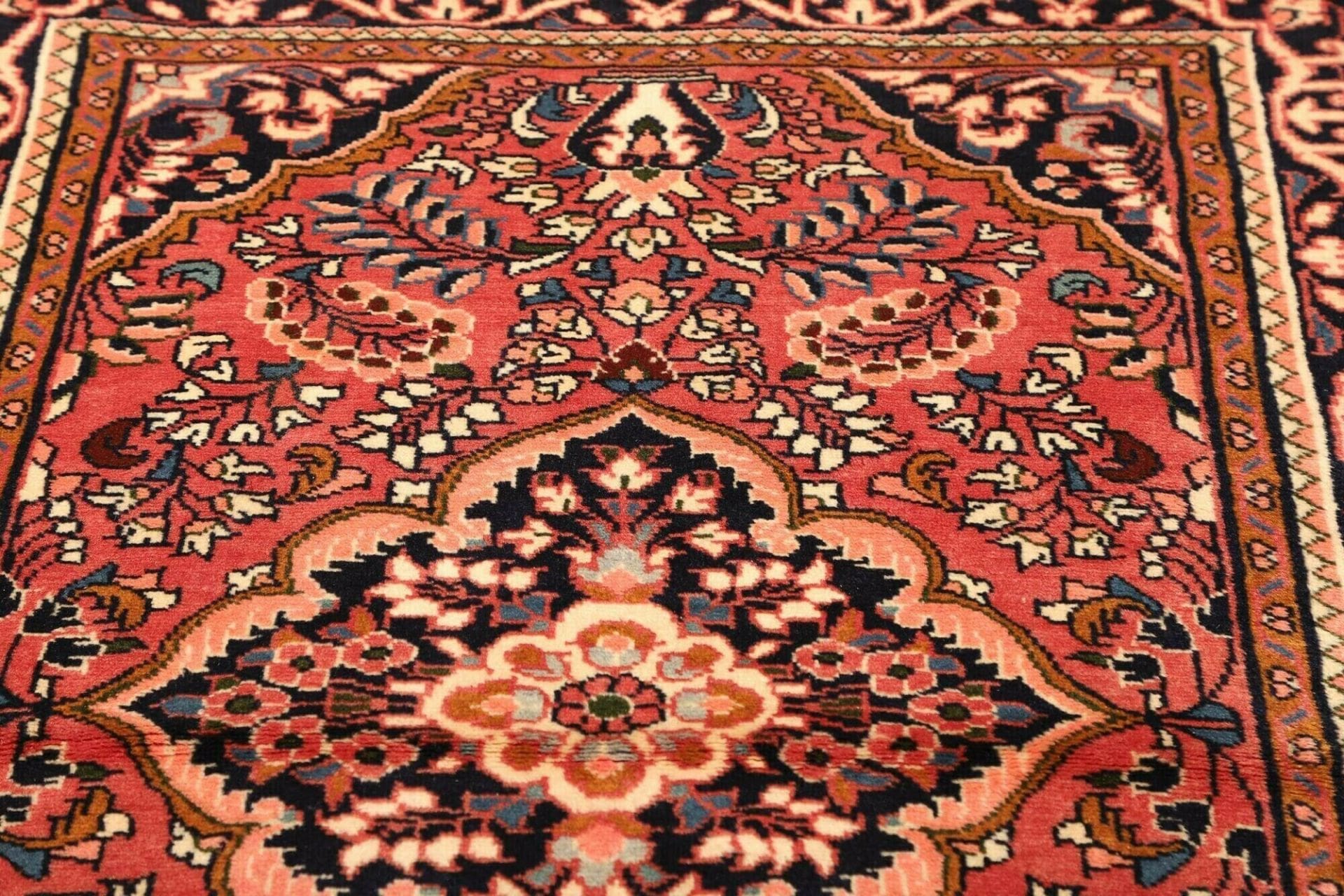Hamadan Herati Perserteppich 115 × 152 cm aus Wolle, handgeknüpft