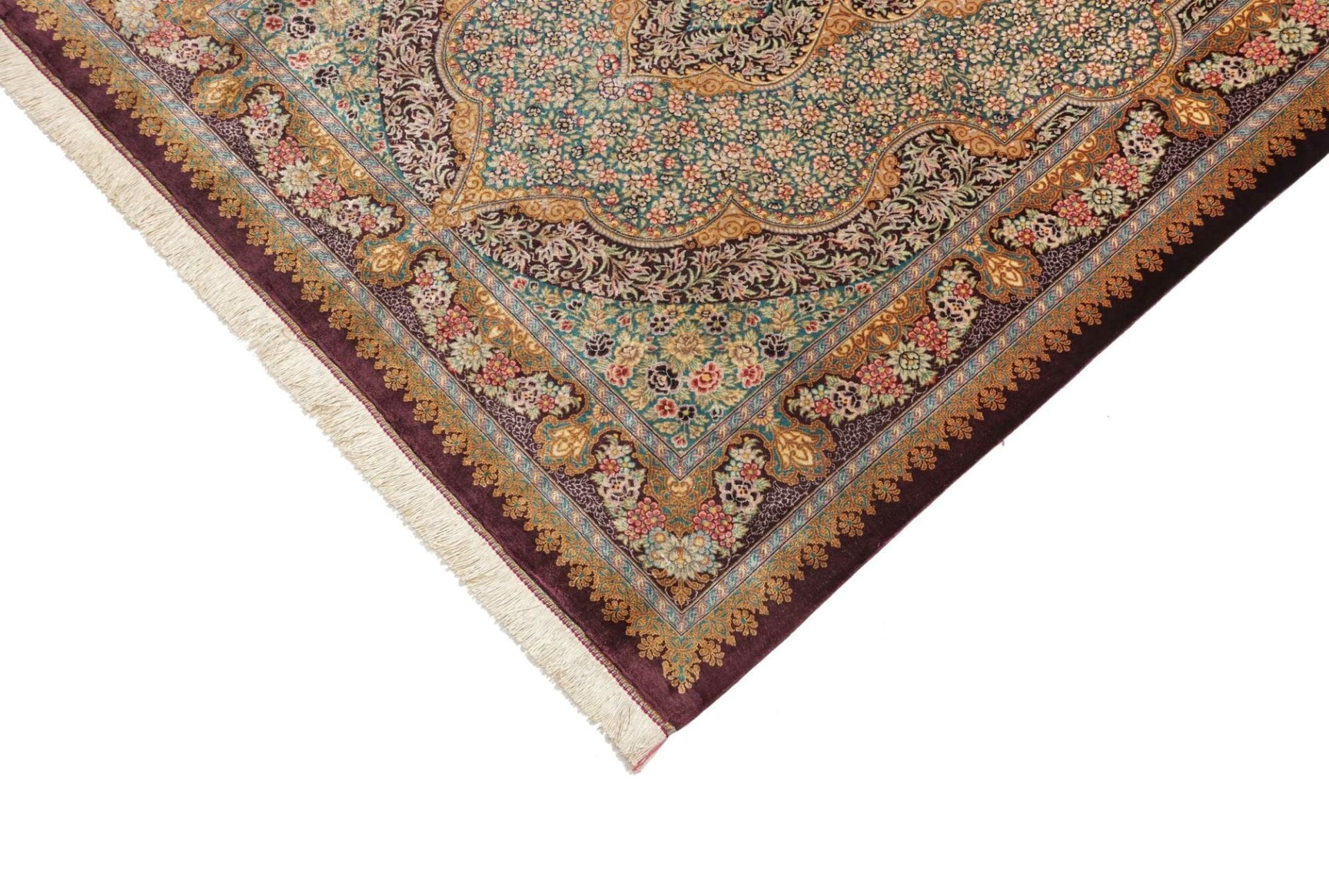 Handgeknüpfter Ghom Perserteppich, 105 × 153 cm, Seide