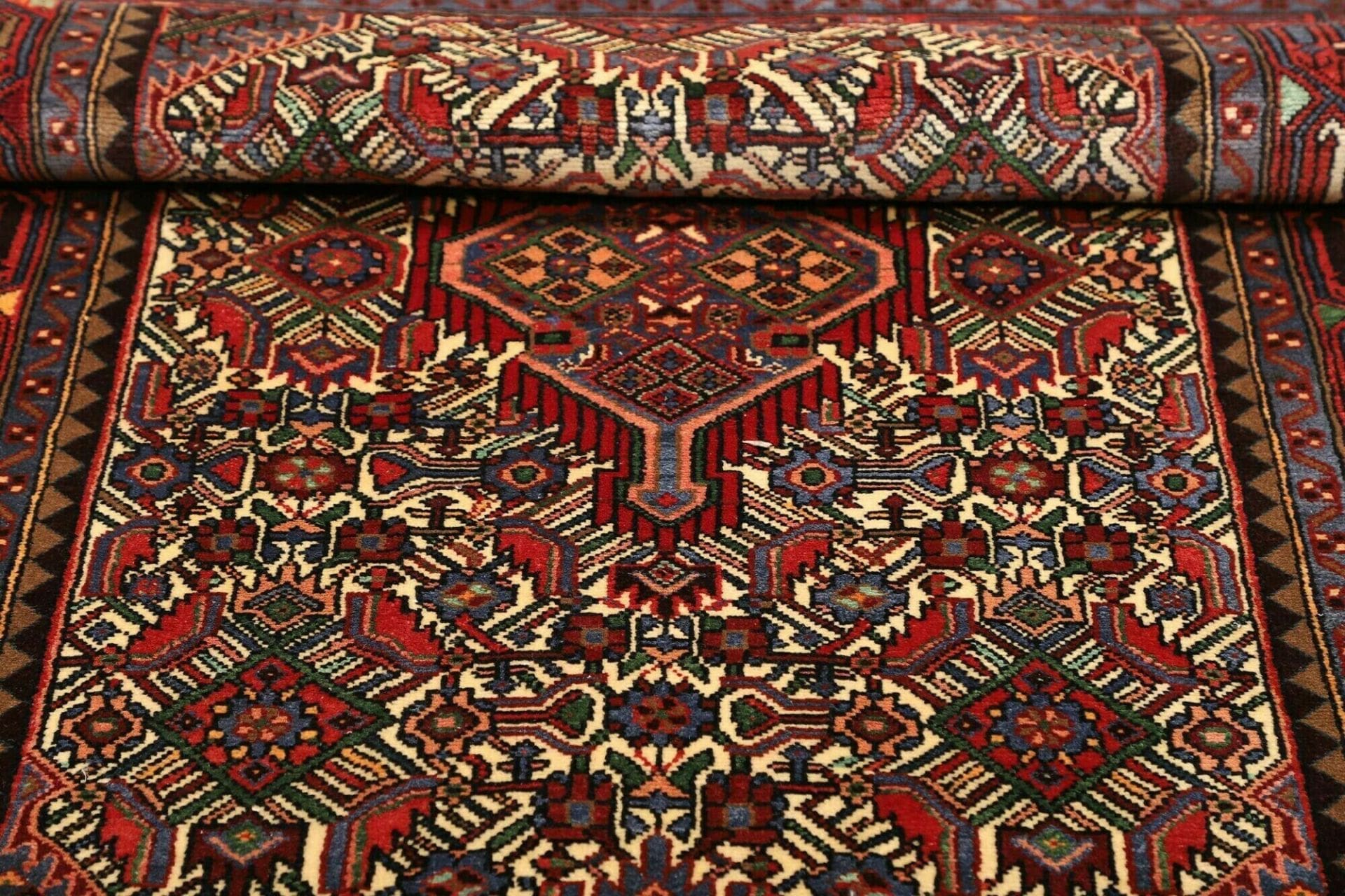 Hamadan Perserteppich 113 × 172 cm aus Wolle, handgeknüpft