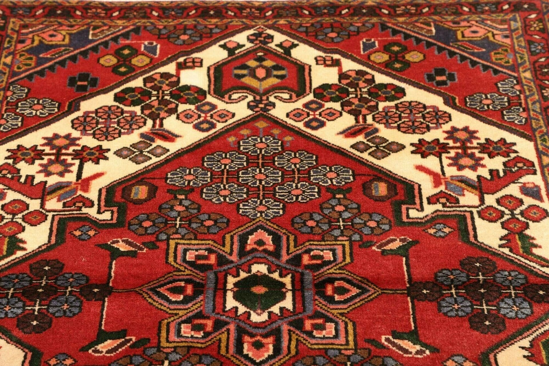hamadan-teppich-113-x-150cm-herati-muster-schurwolle-handgeknupft-7 Hamadan Herati Perserteppich 113 × 150 cm aus Wolle, handgeknüpft