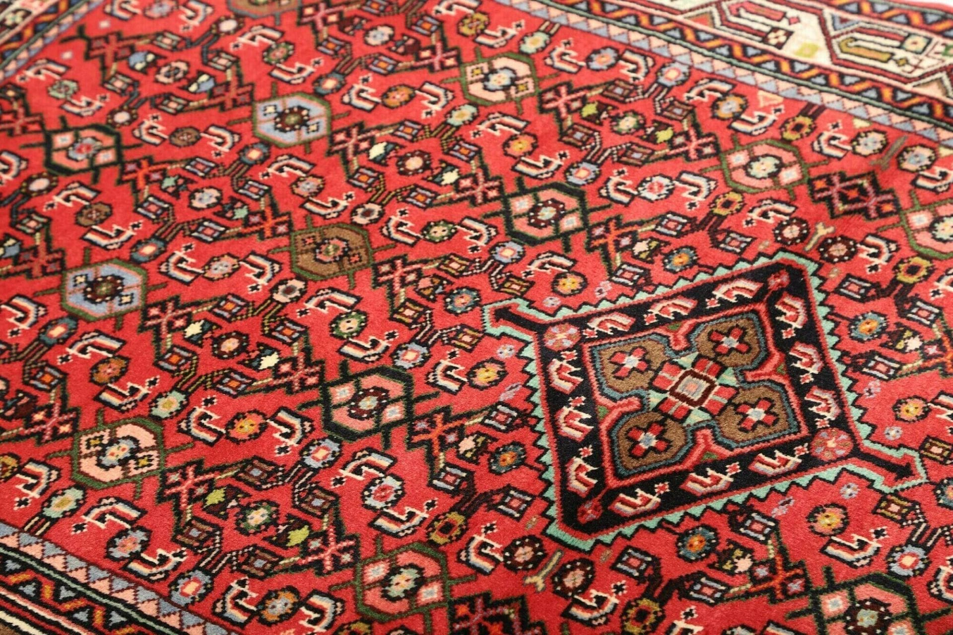 Handgeknüpfter Hamadan Herati Perserteppich 104 × 160 cm