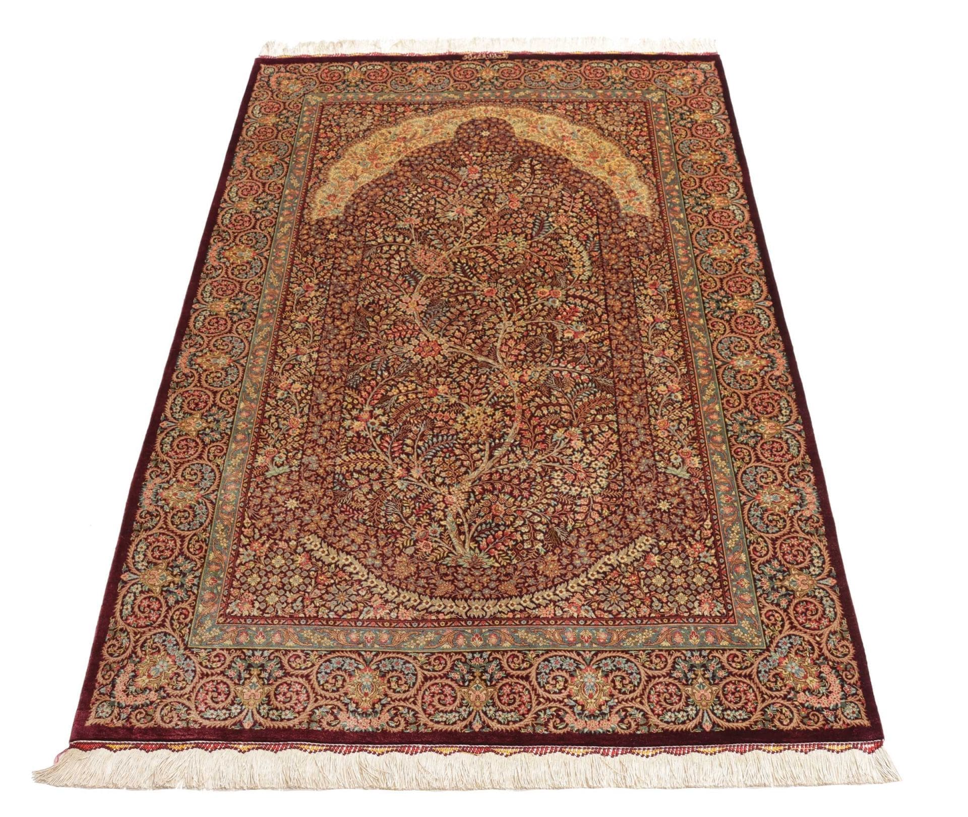 Handgeknüpfter Ghom Perserteppich, 104 × 156 cm, Seide