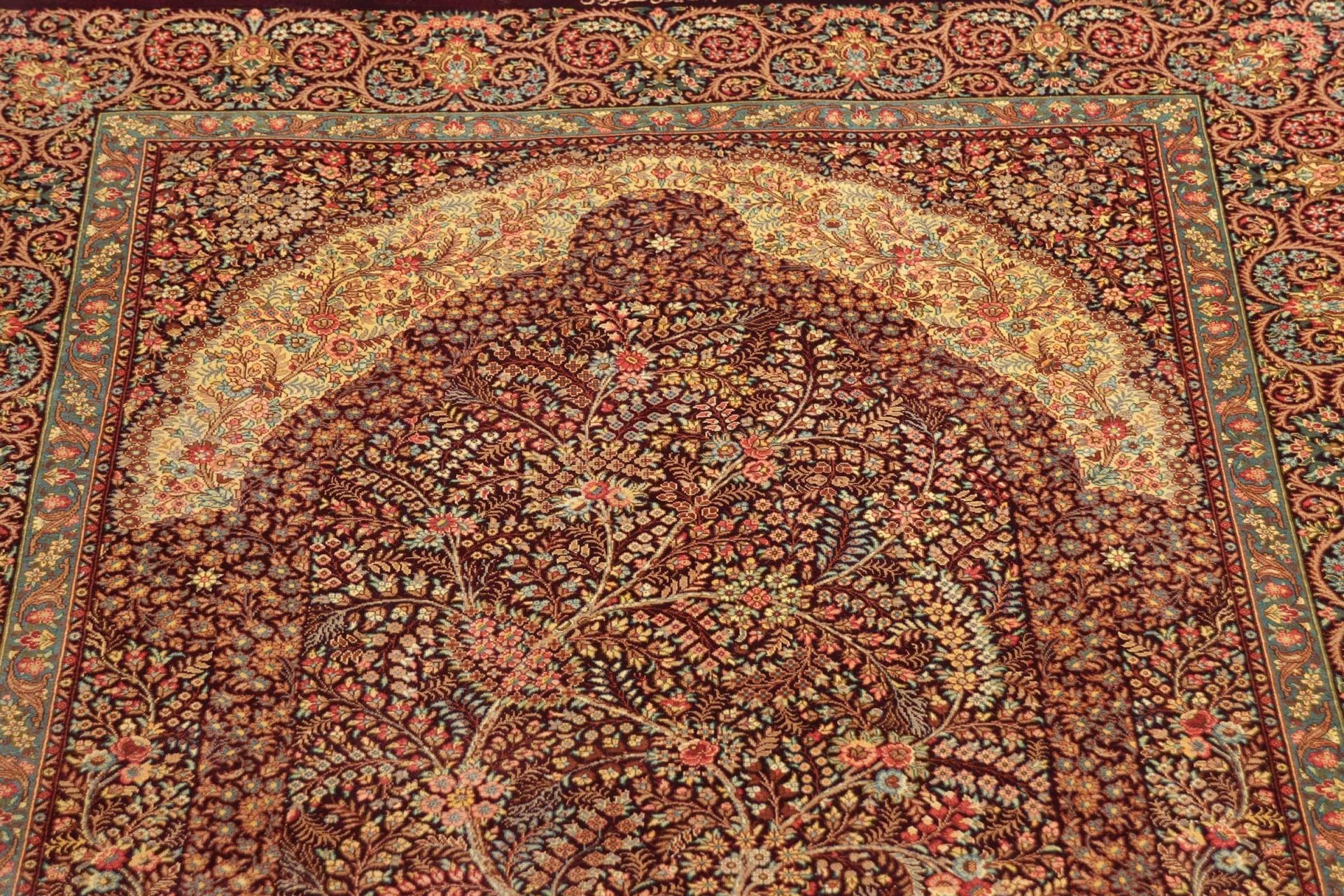 Handgeknüpfter Ghom Perserteppich, 104 × 156 cm, Seide