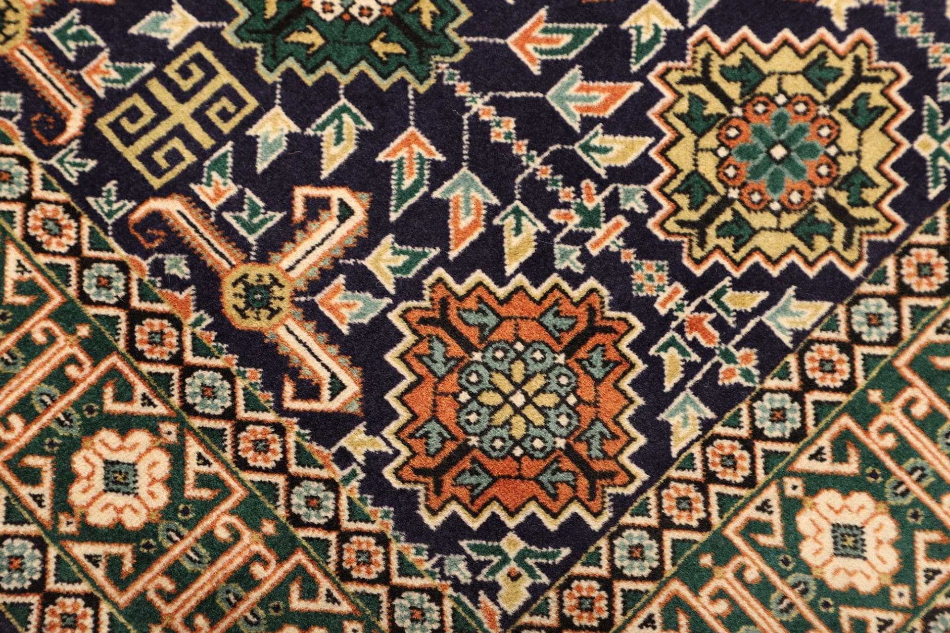 Täbriz Perserteppich aus Iran, 103 × 138 cm