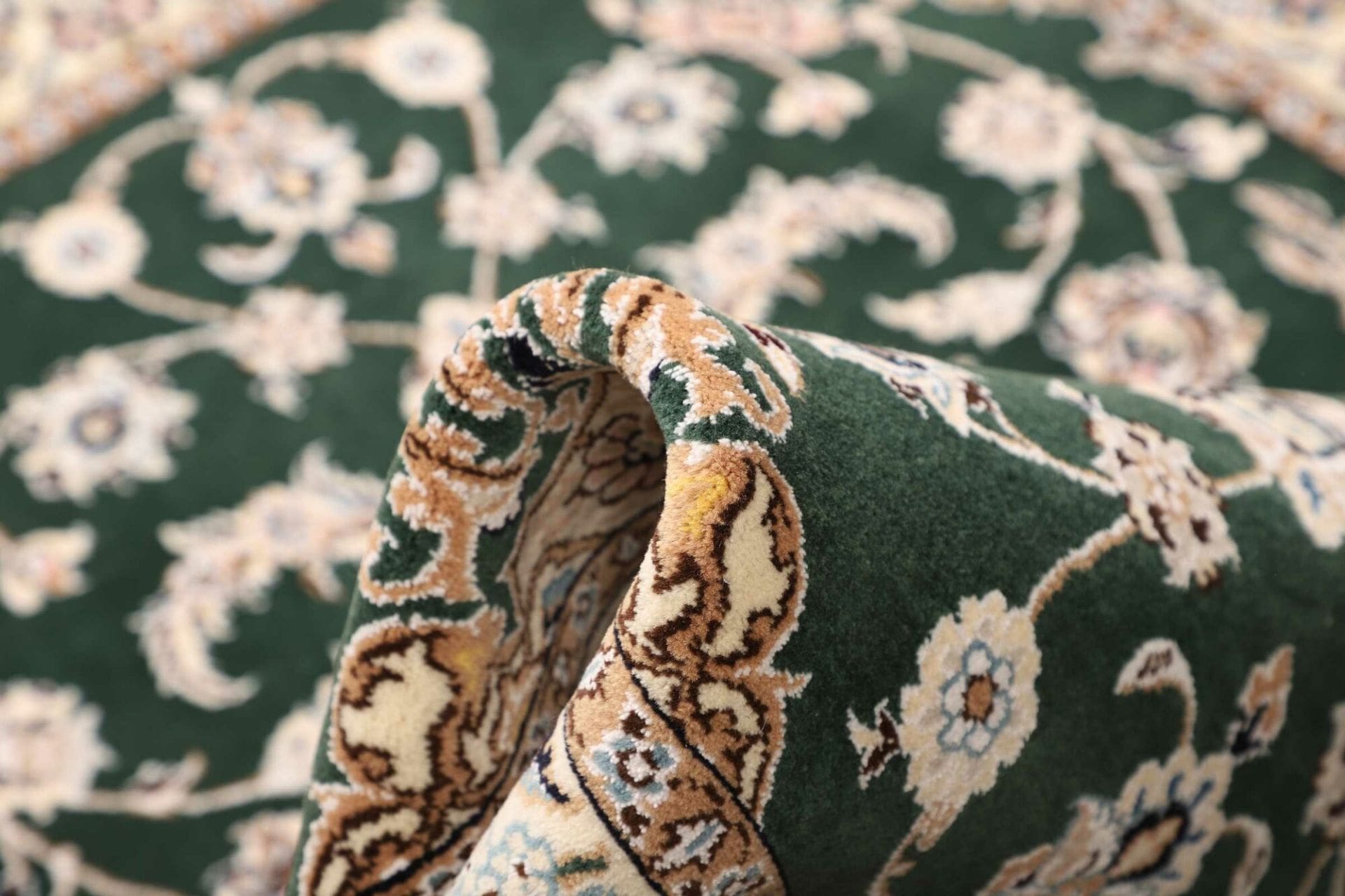 Nain Perserteppich aus Iran, 102 × 153 cm