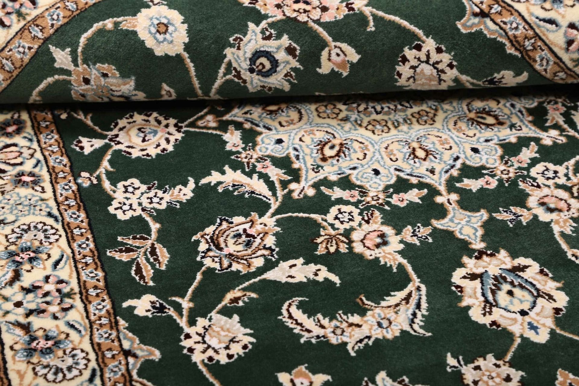 Nain Perserteppich aus Iran, 102 × 153 cm
