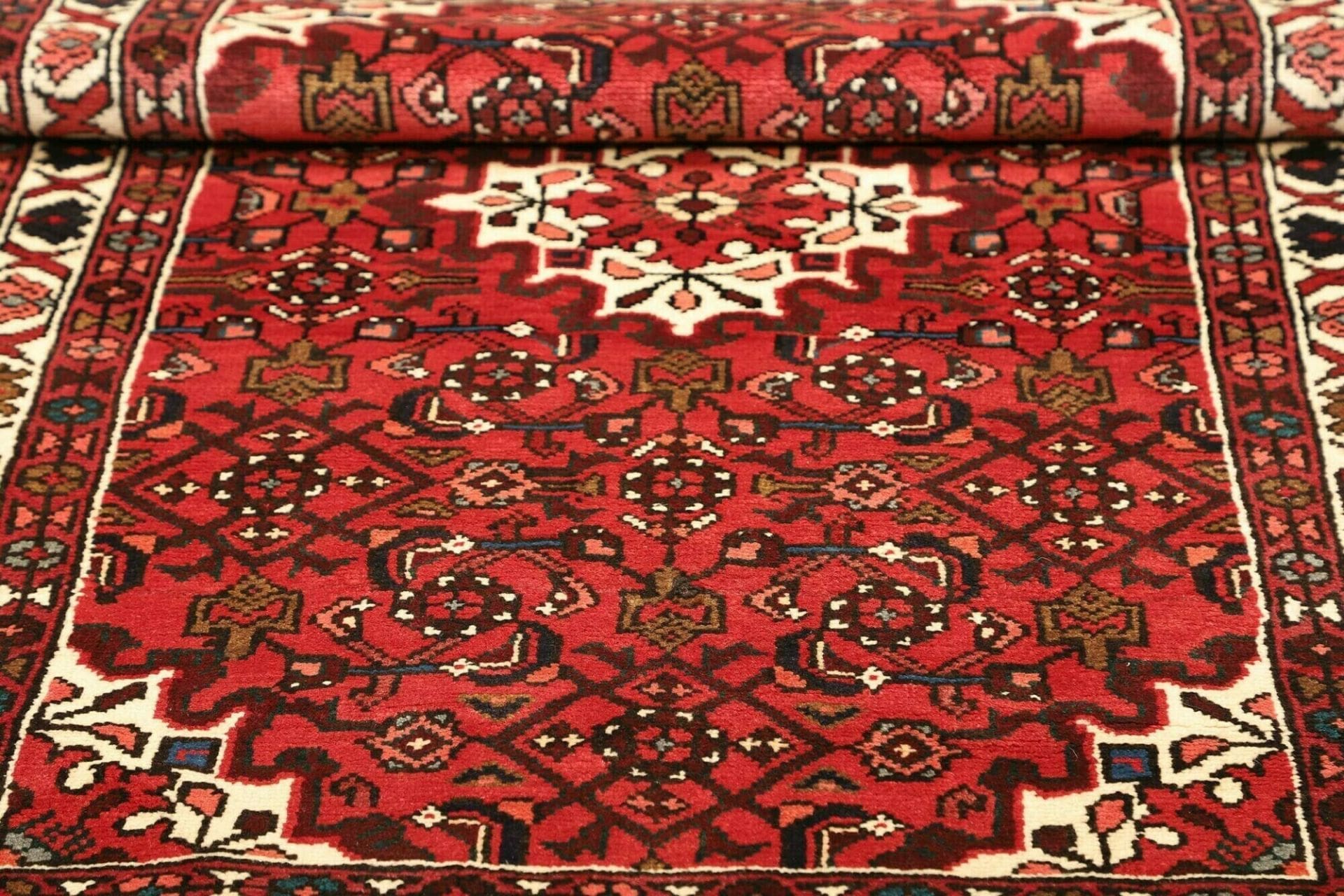 orientteppich-hamadan-107-x-155-cm-in-blau-rot-handgeknupft-9 Hamadan Perserteppich aus Iran, 107 × 155 cm