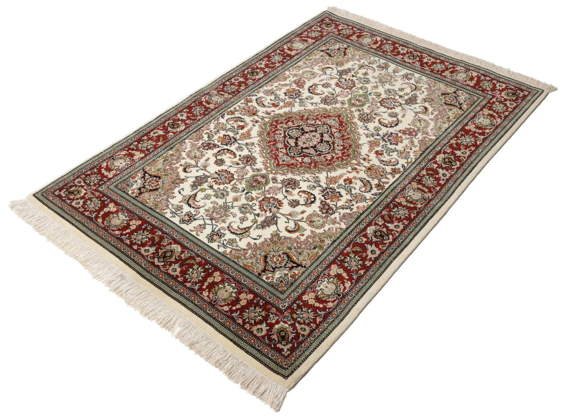 Handgeknüpfter Isfahan Perserteppich, 109 × 158 cm, Wolle & Seide