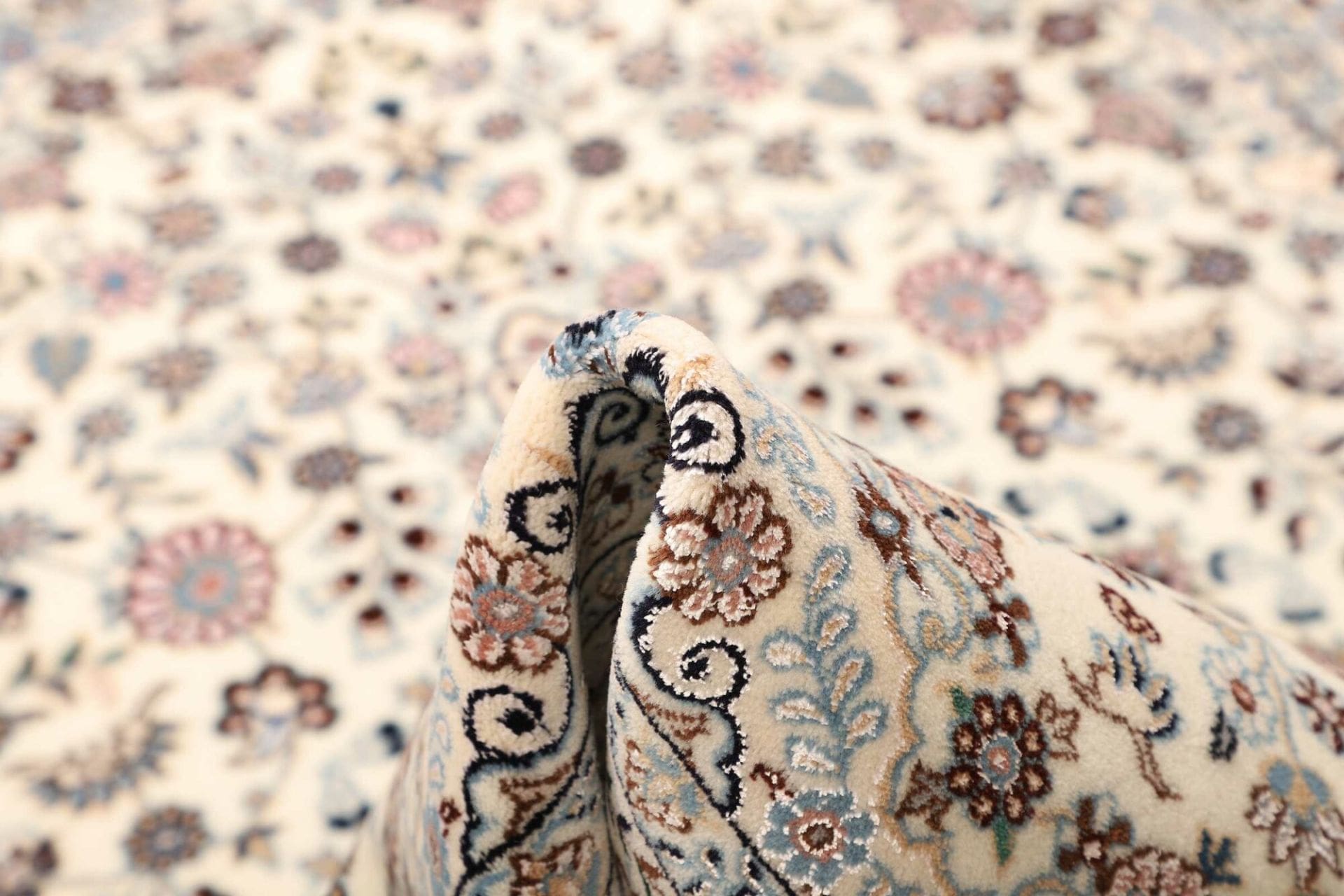 Nain Perserteppich aus Iran, 112 × 165 cm