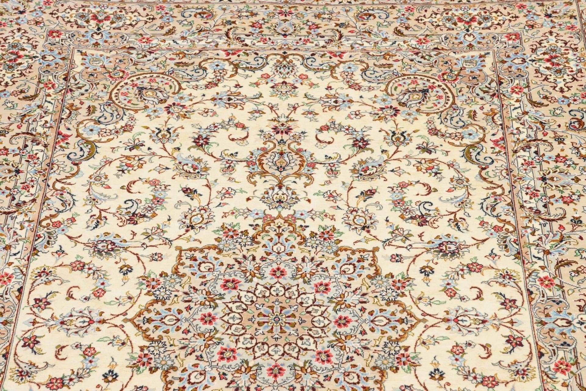 Ghom Perserteppich aus Iran, 102 × 150 cm