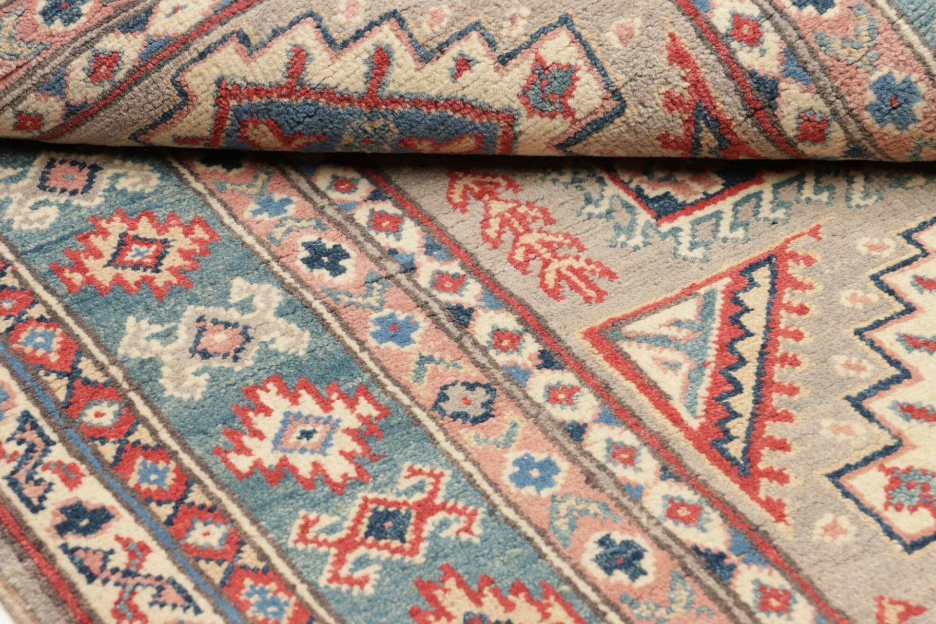 Kazak Orientteppich 108 × 157 cm aus Wolle, handgeknüpft